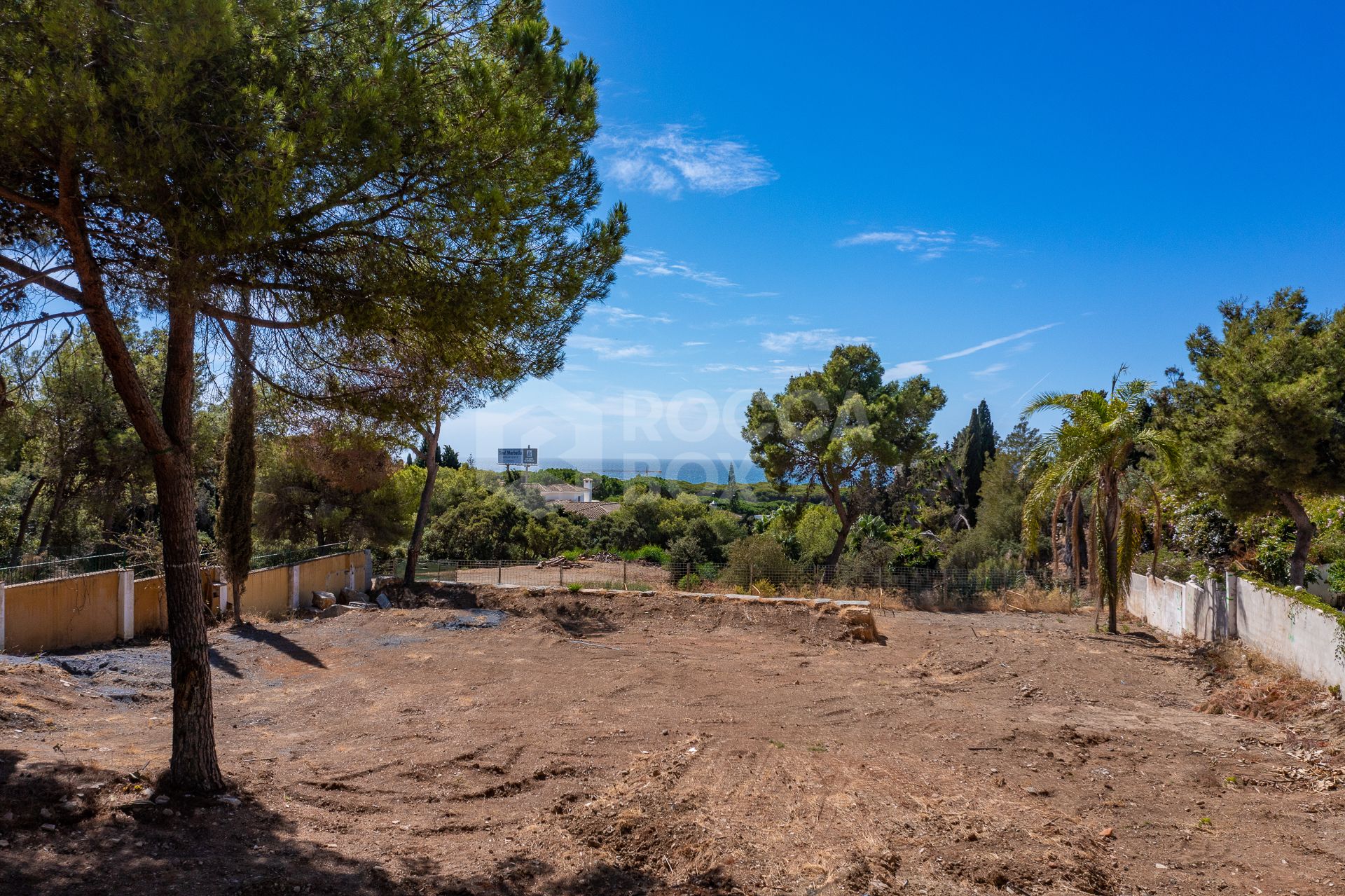 Hacienda Las Chapas: 1.700 m2 plot with sea views