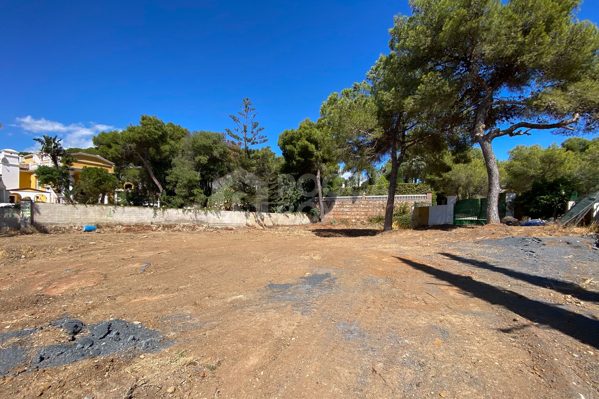 Hacienda Las Chapas: 1.700 m2 plot with sea views