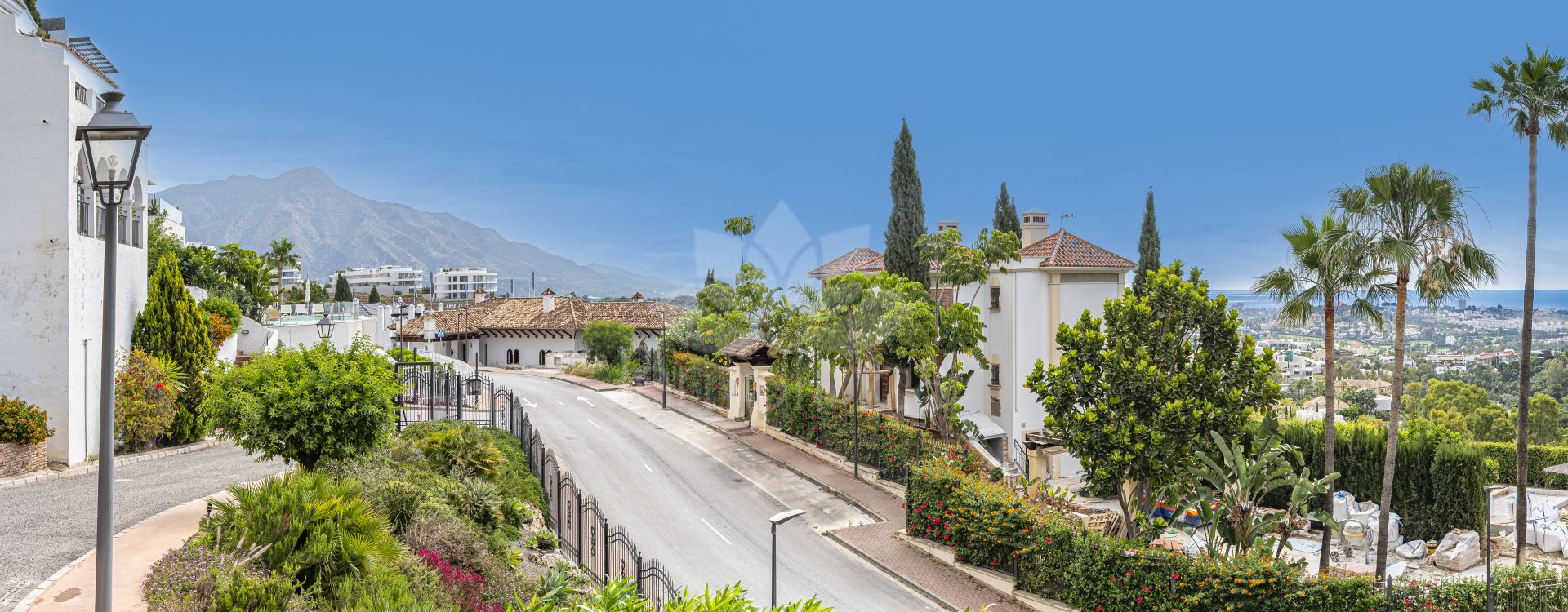 Apartamento en Las Colinas de Marbella, Benahavis