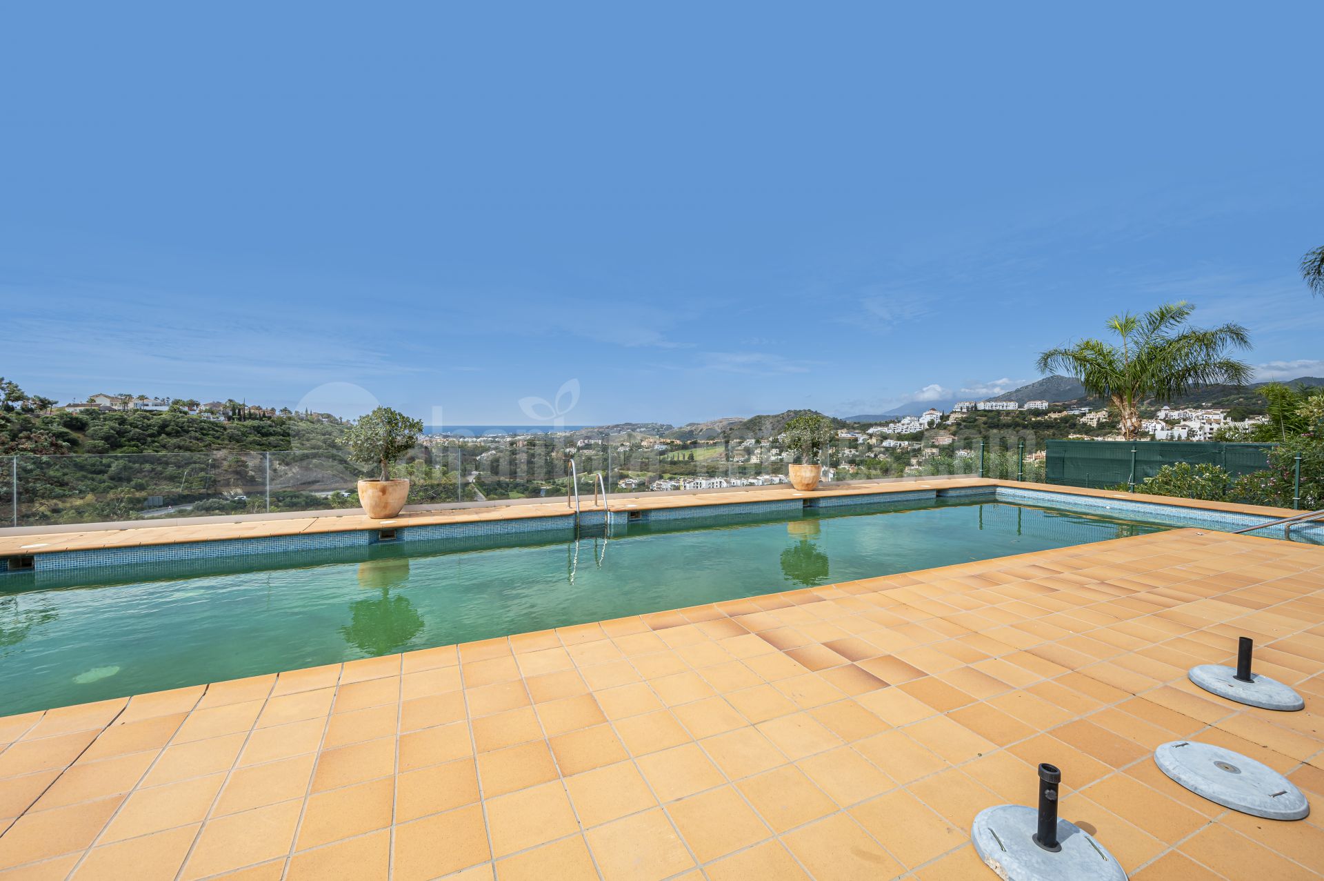 Apartment in Las Colinas de Marbella, Benahavis