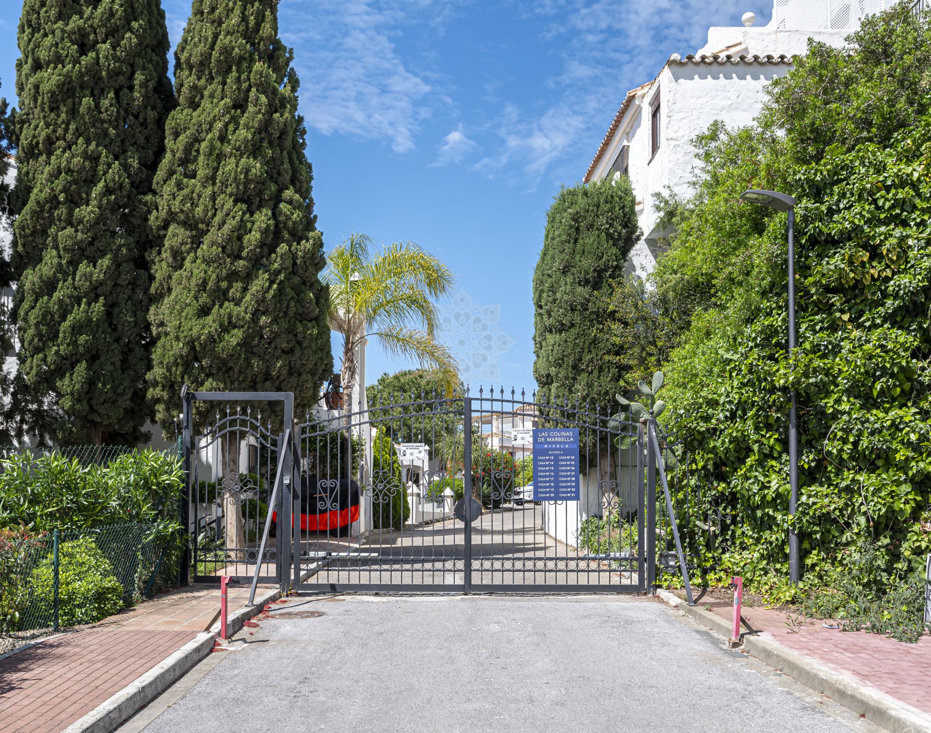 Apartment in Las Colinas de Marbella, Benahavis