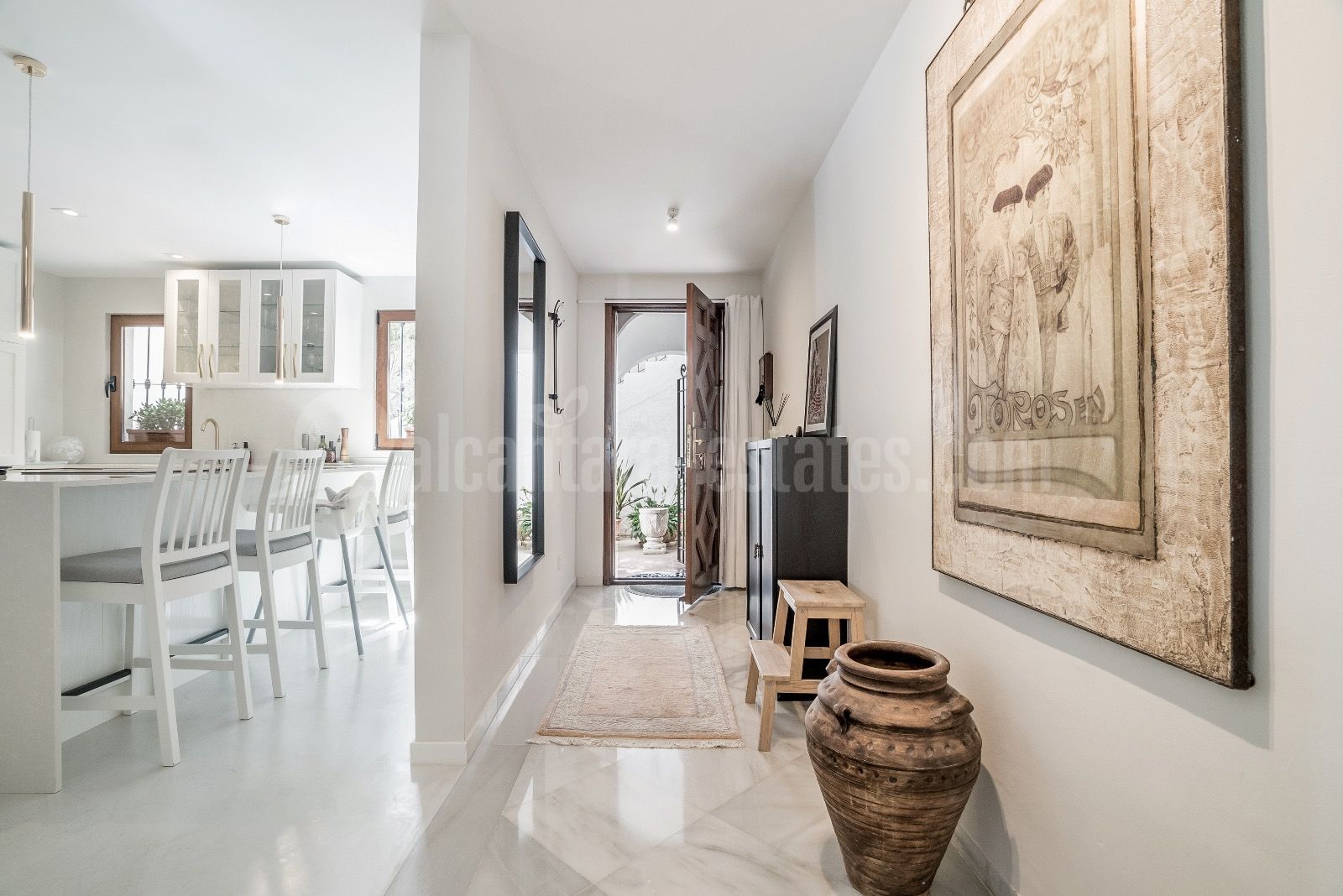 Apartment in Las Colinas de Marbella, Benahavis