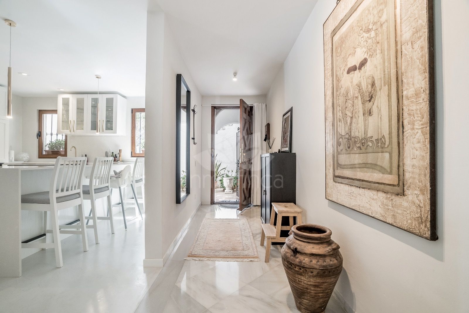 Apartamento en Las Colinas de Marbella, Benahavis