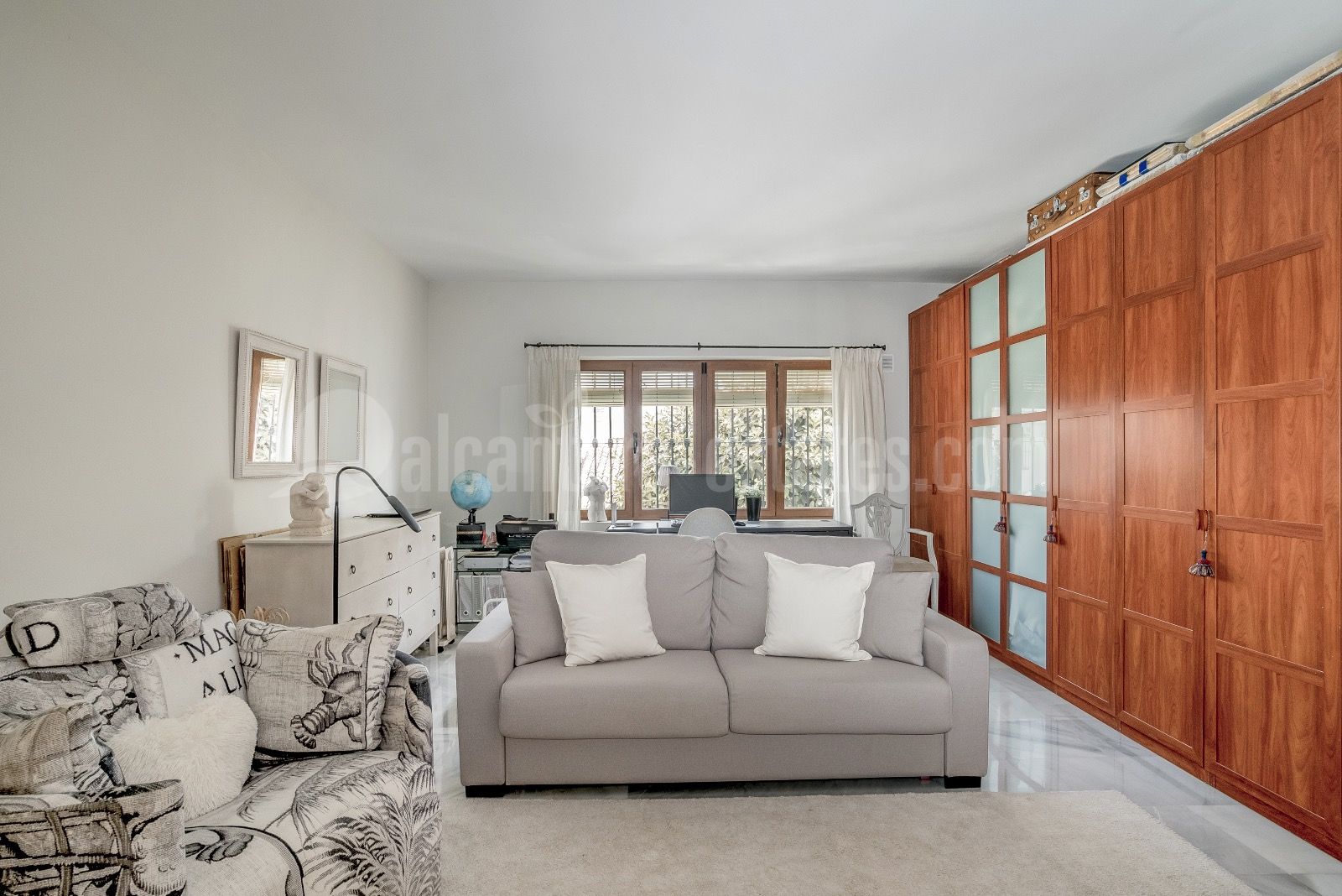 Apartment in Las Colinas de Marbella, Benahavis