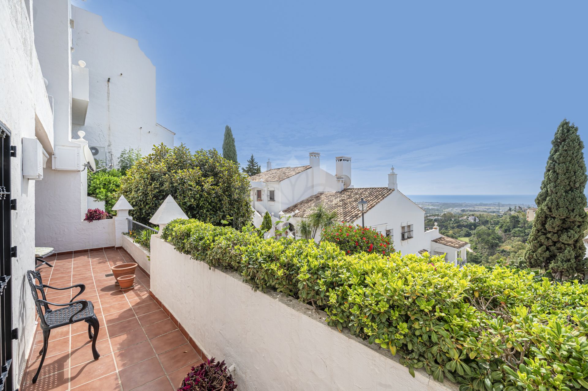 Apartamento en Las Colinas de Marbella, Benahavis