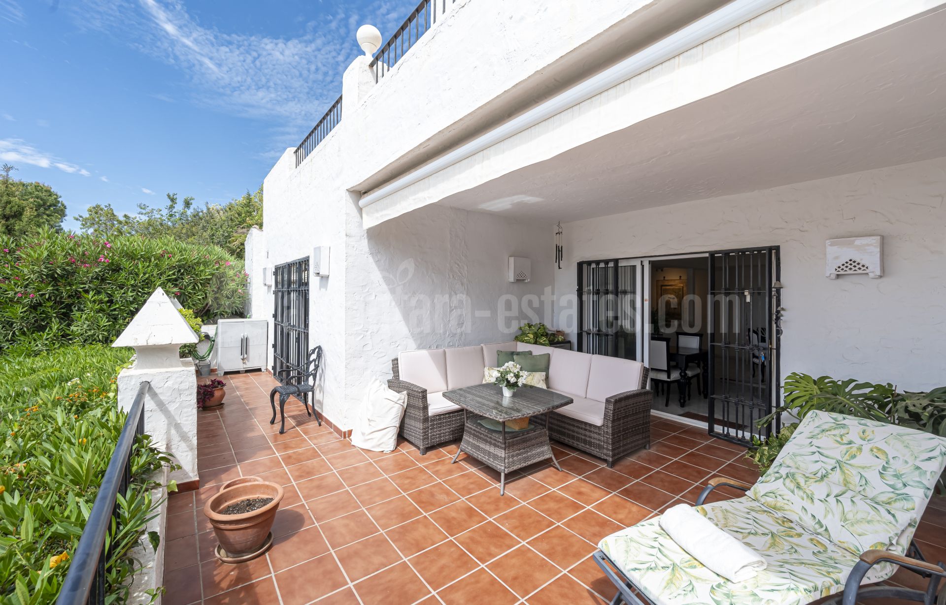 Apartment in Las Colinas de Marbella, Benahavis