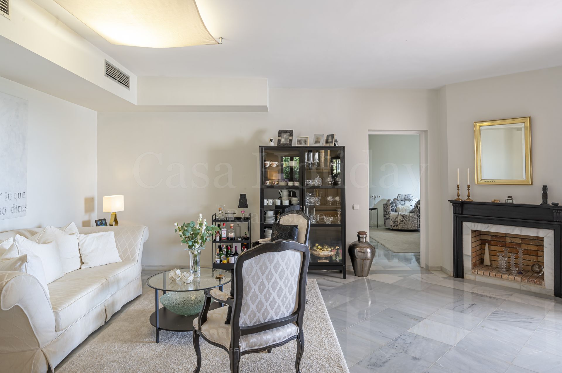 Apartamento en Las Colinas de Marbella, Benahavis