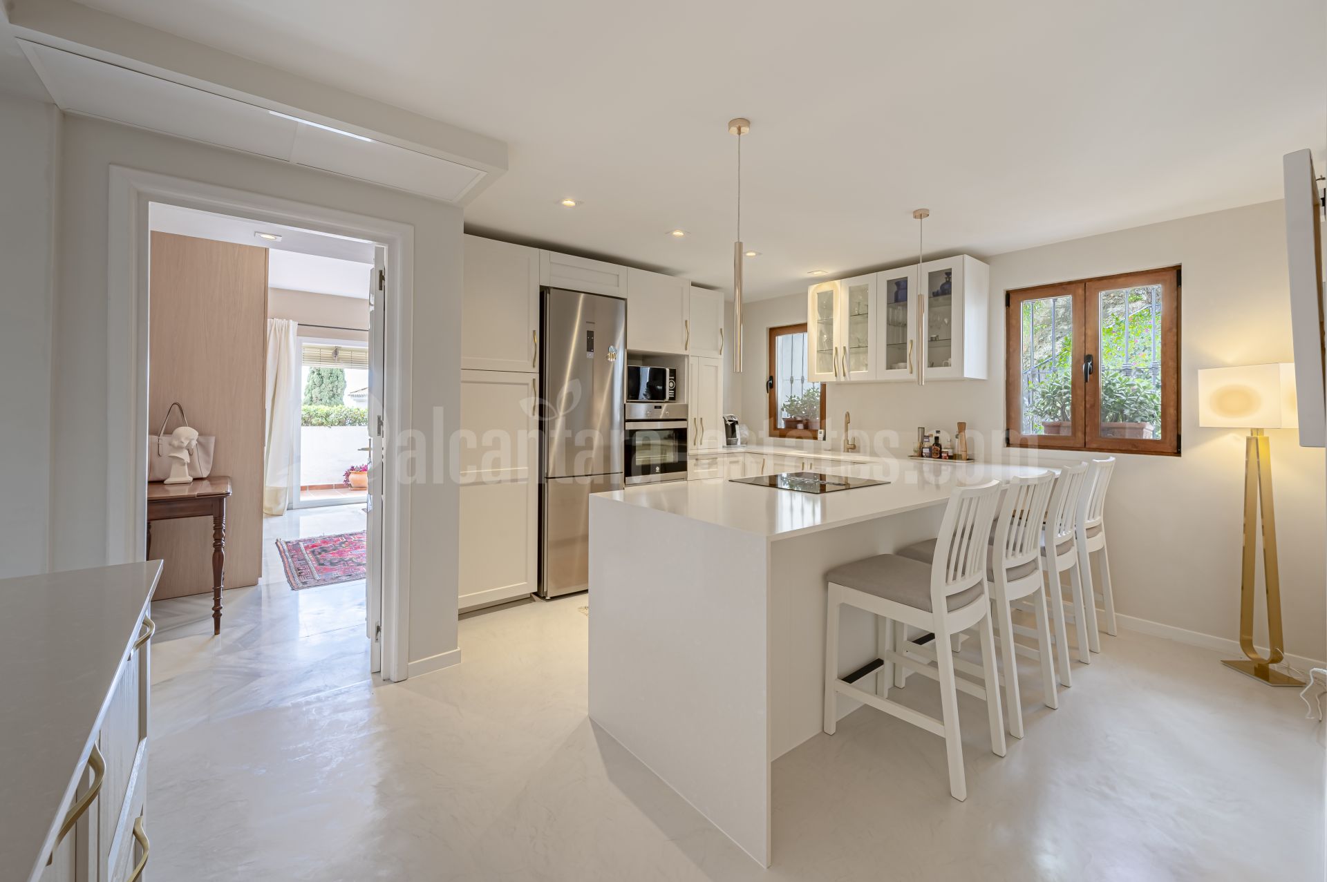 Apartment in Las Colinas de Marbella, Benahavis