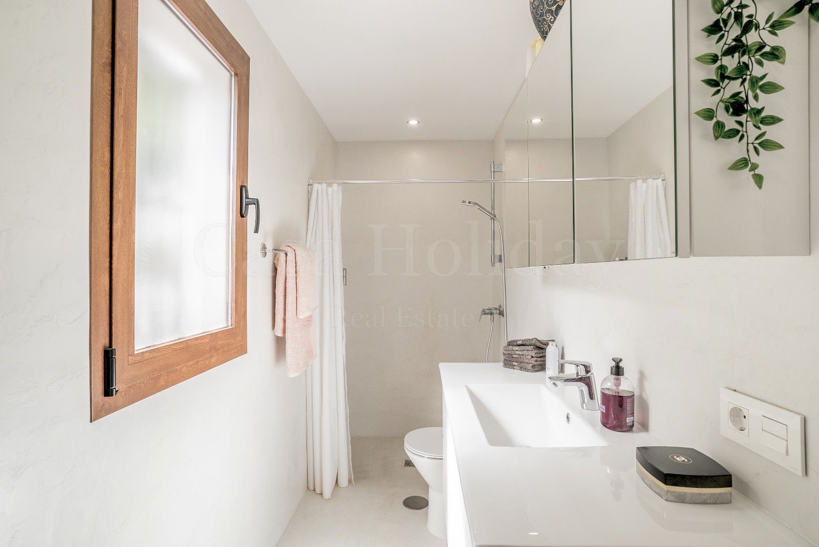 Apartamento en Las Colinas de Marbella, Benahavis