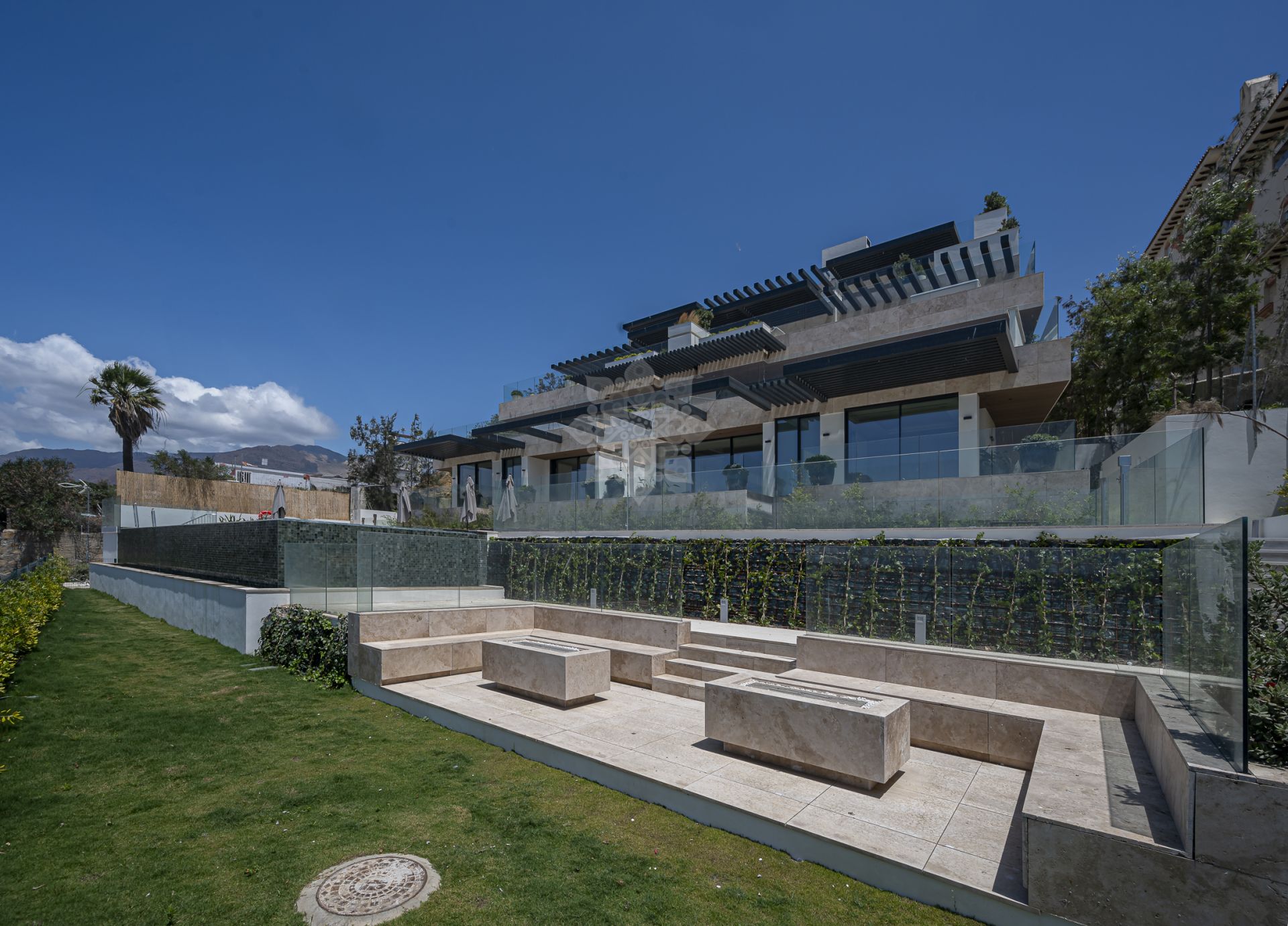 Promoción en Playa del Cristo, Estepona