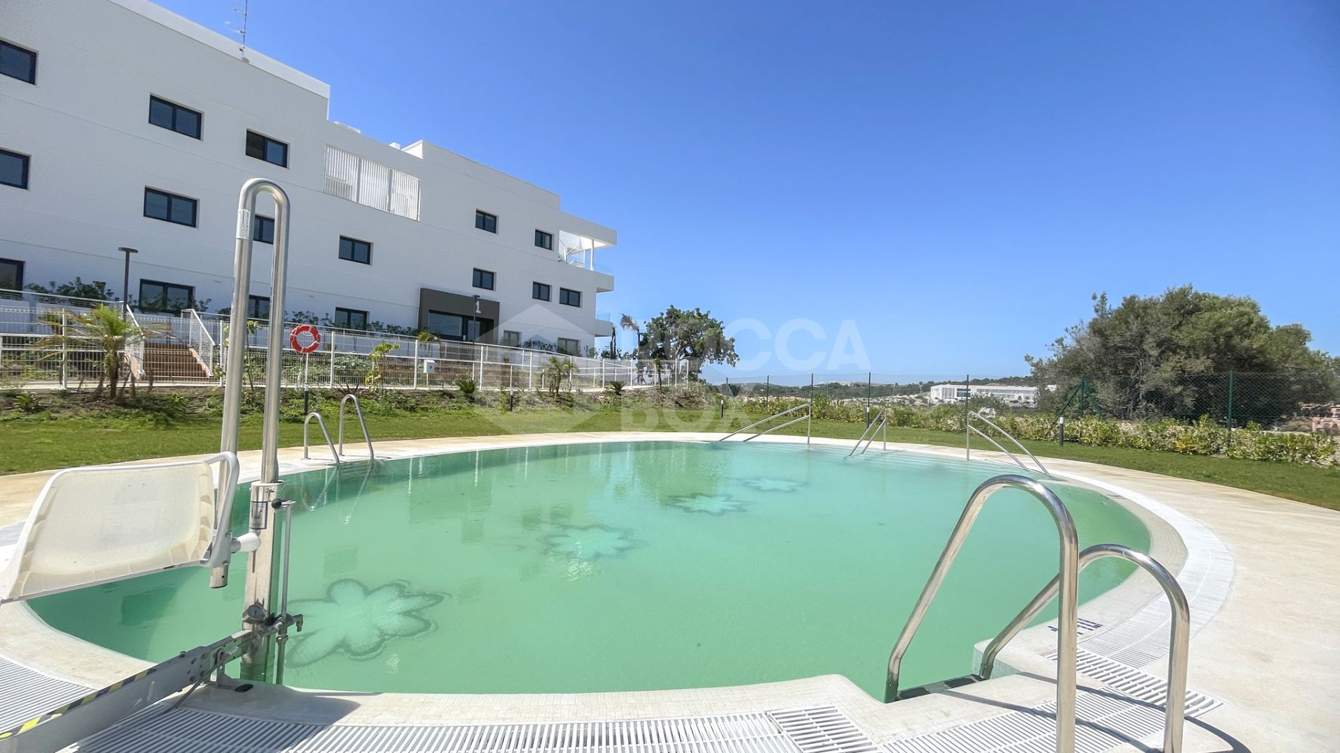 First Floor Apartment in One80 Suites, Estepona West