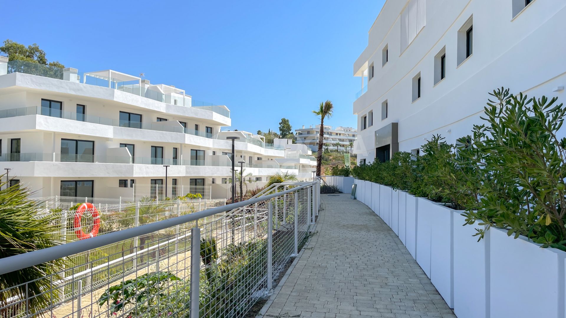 First Floor Apartment in One80 Suites, Estepona West