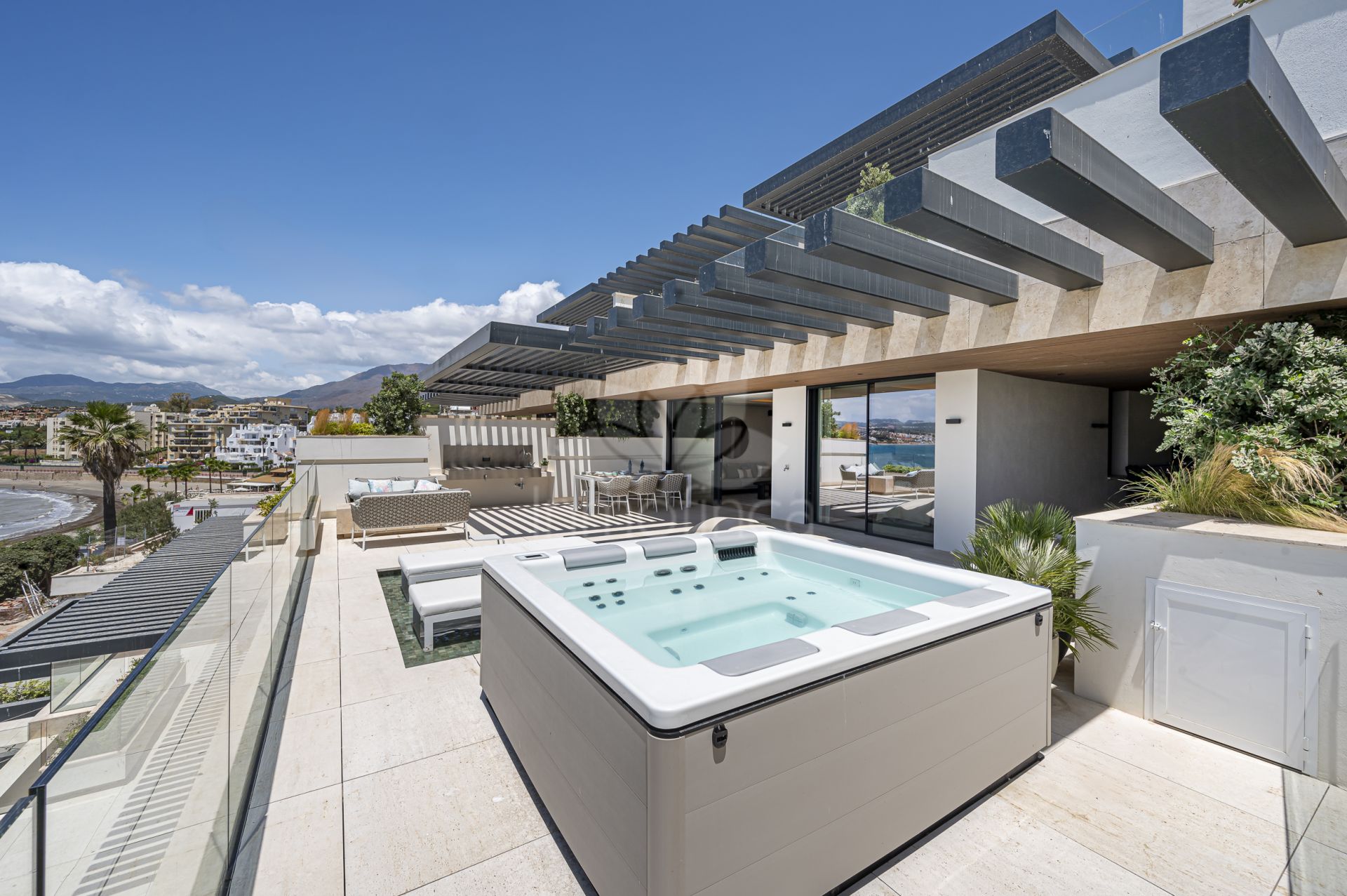 Apartment in Playa del Cristo, Estepona