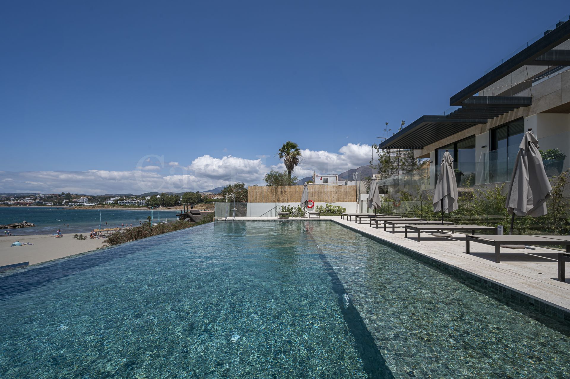 Apartamento en Playa del Cristo, Estepona