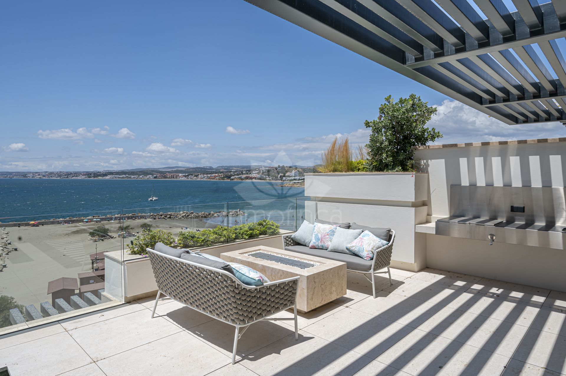 Apartment in Playa del Cristo, Estepona