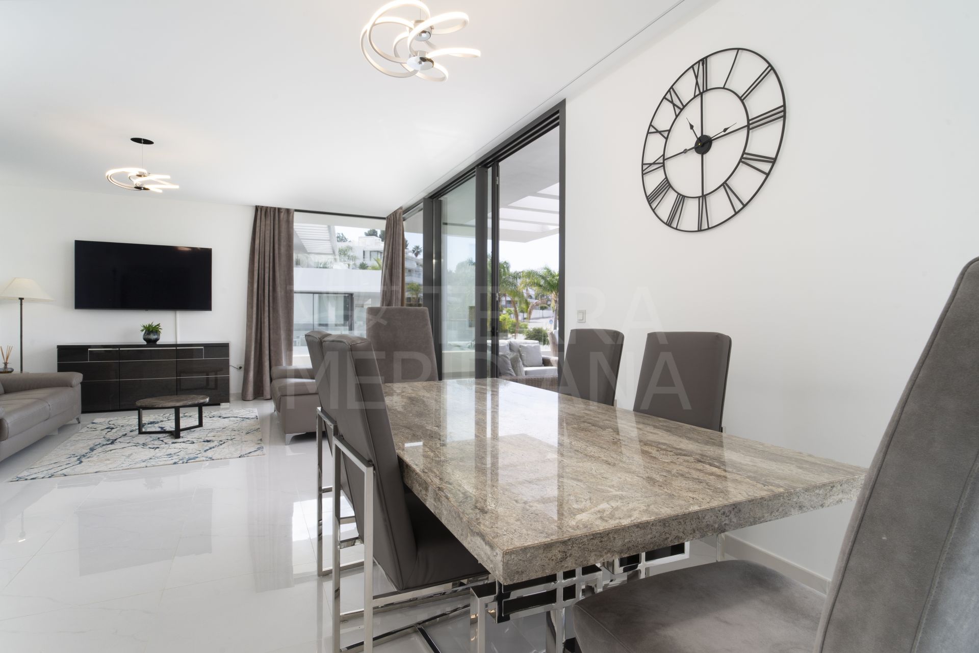 Penthouse in Cataleya, Estepona