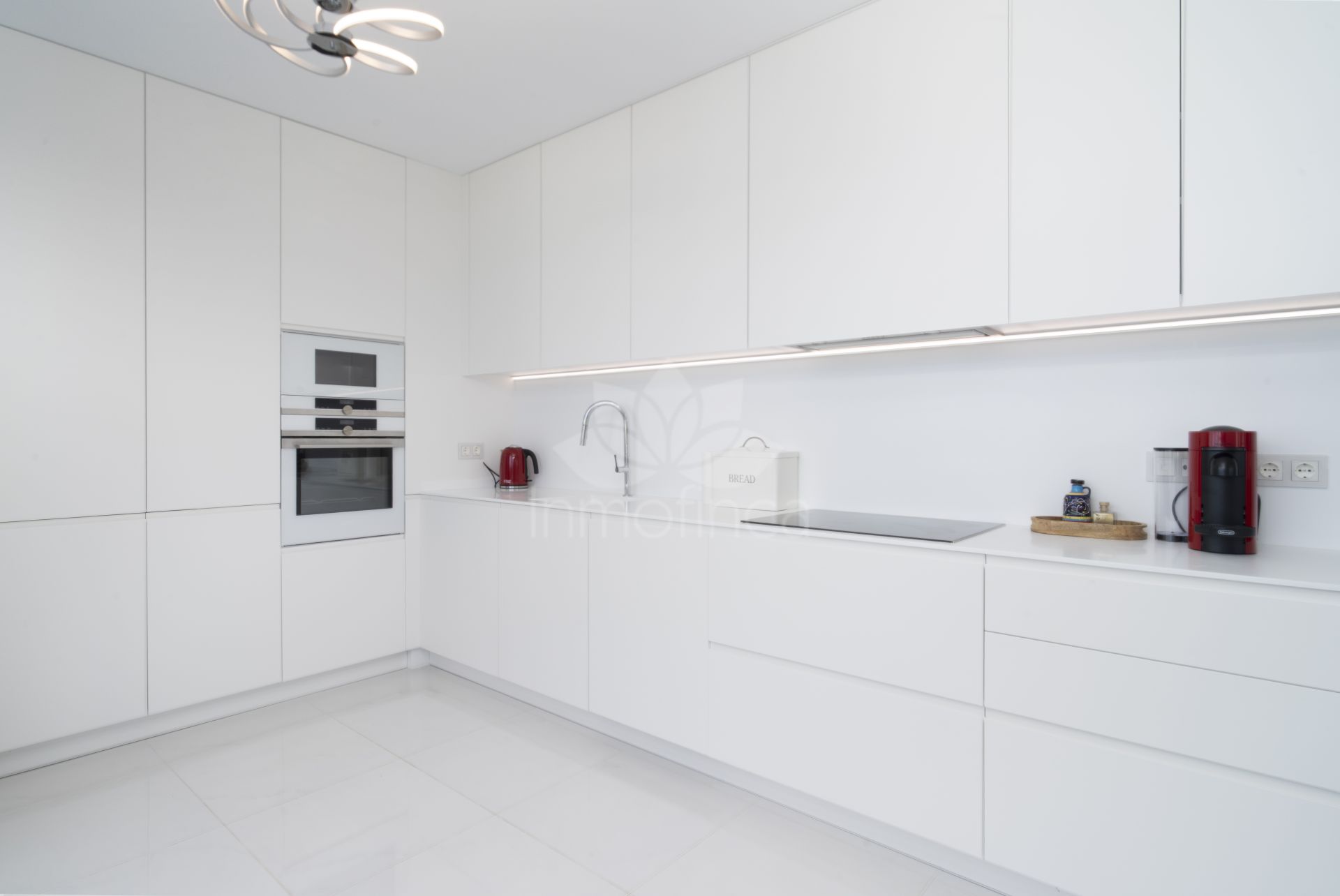 Penthouse in Cataleya, Estepona