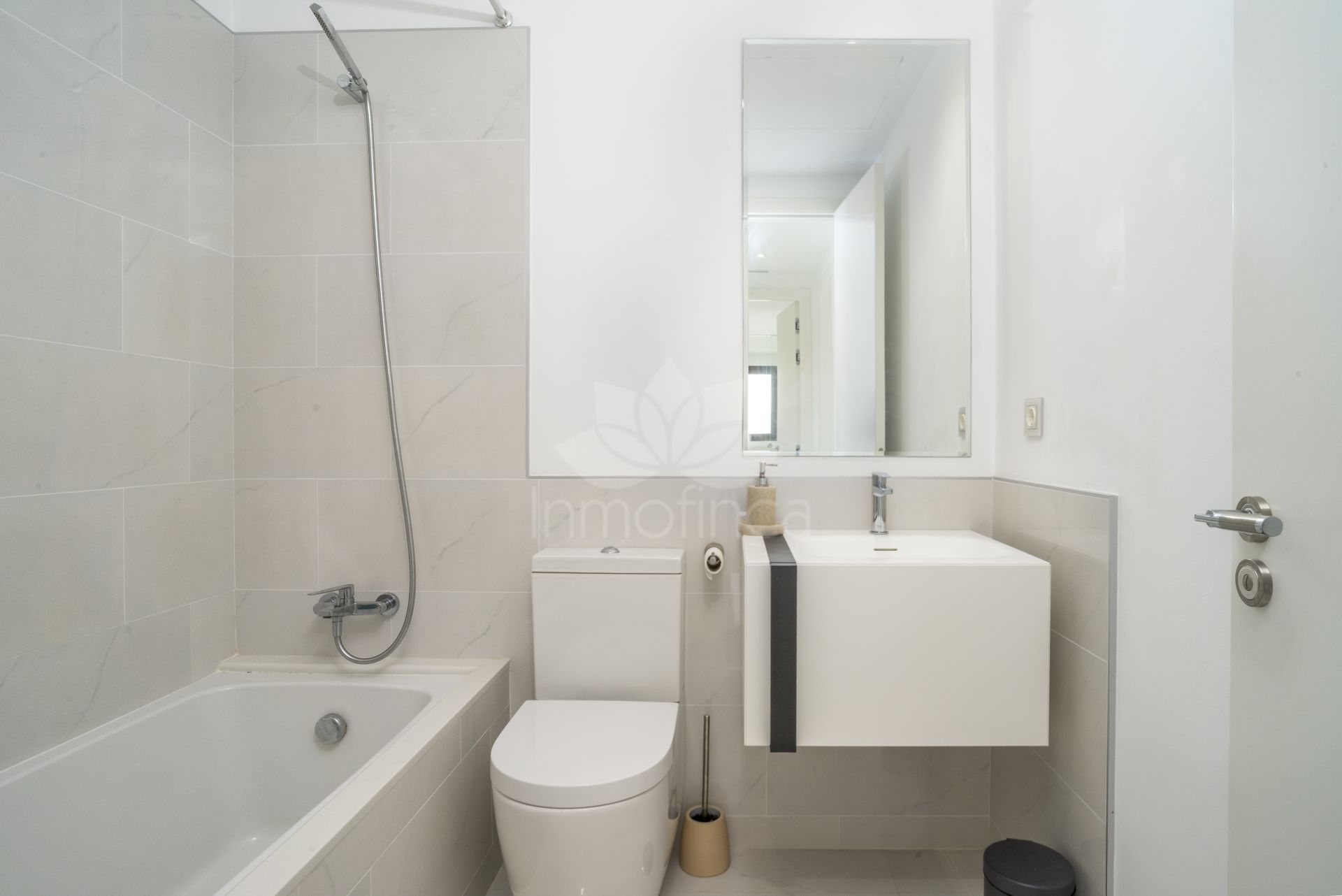 Penthouse in Cataleya, Estepona