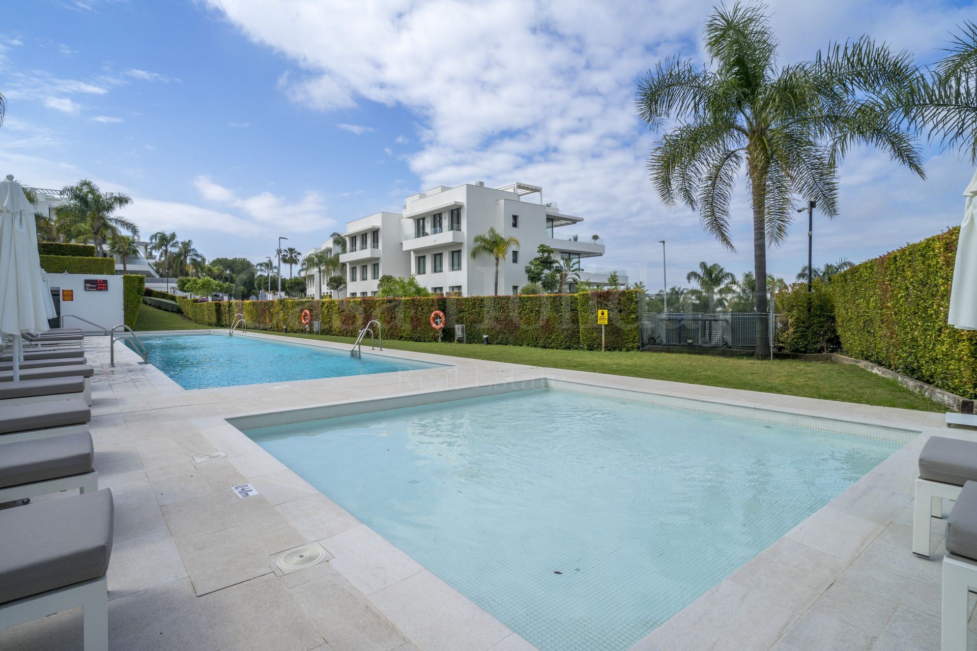 Penthouse in Cataleya, Estepona
