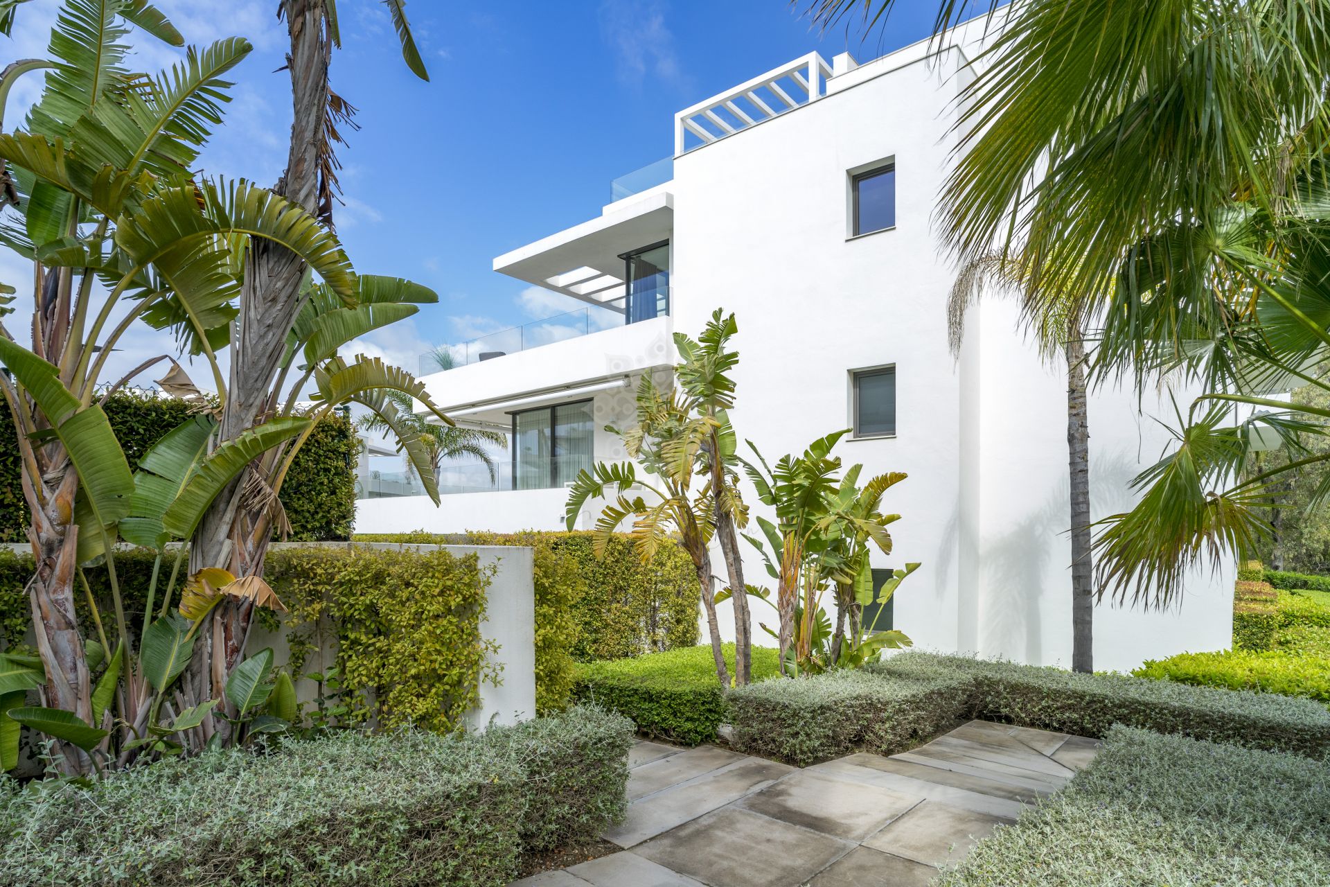Penthouse in Cataleya, Estepona