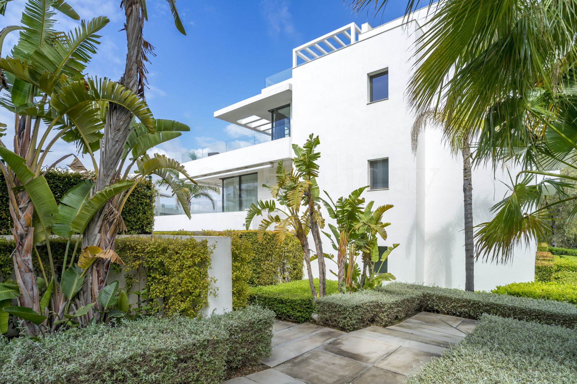 Penthouse in Cataleya, Estepona