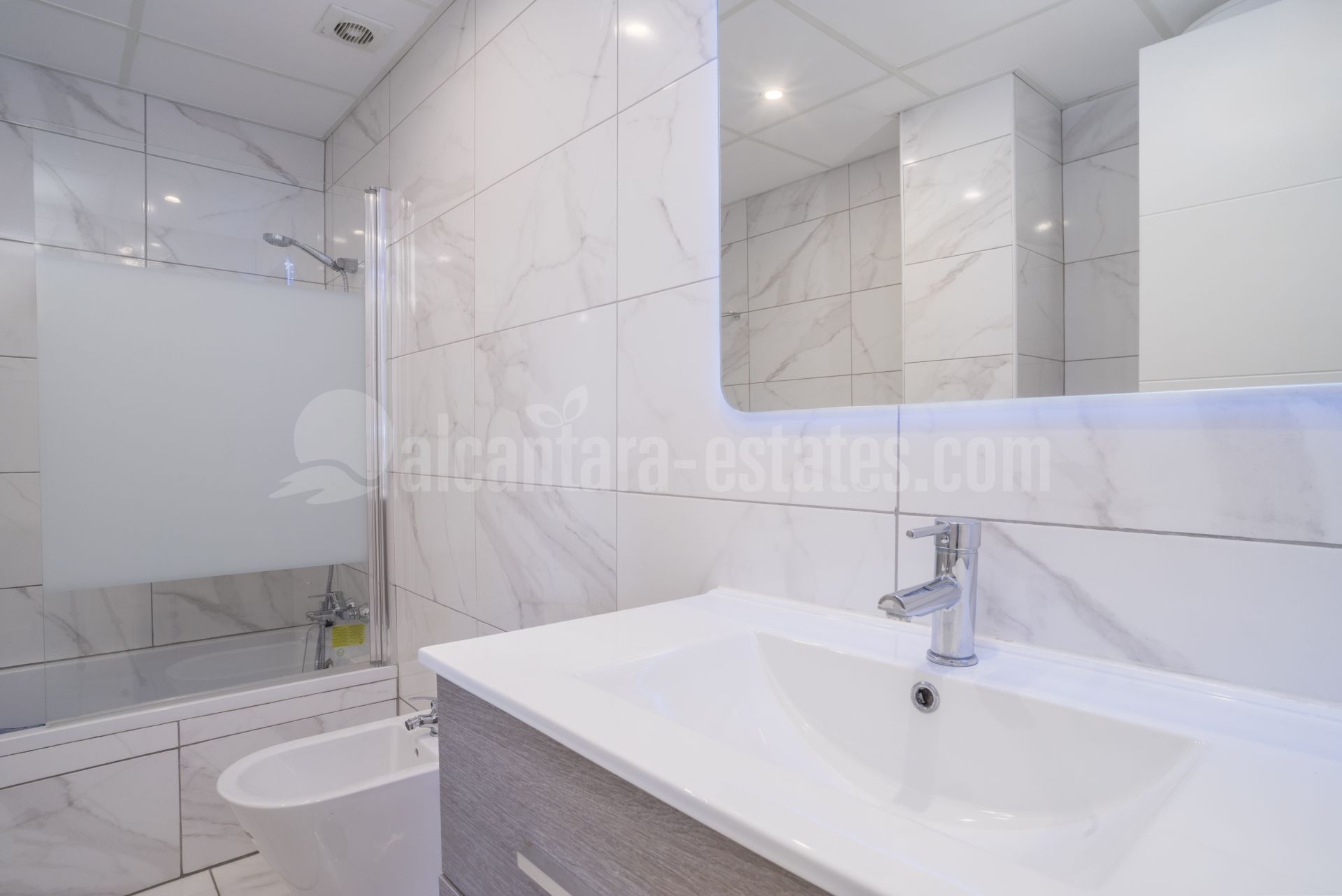 Ground Floor Apartment in Nueva Andalucia, Marbella