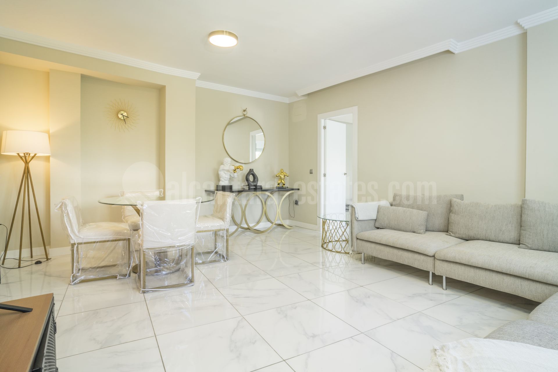 Ground Floor Apartment in Nueva Andalucia, Marbella