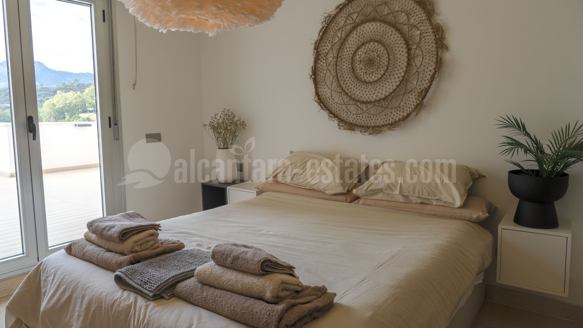 Apartamento Planta Baja en Los Arqueros, Benahavis