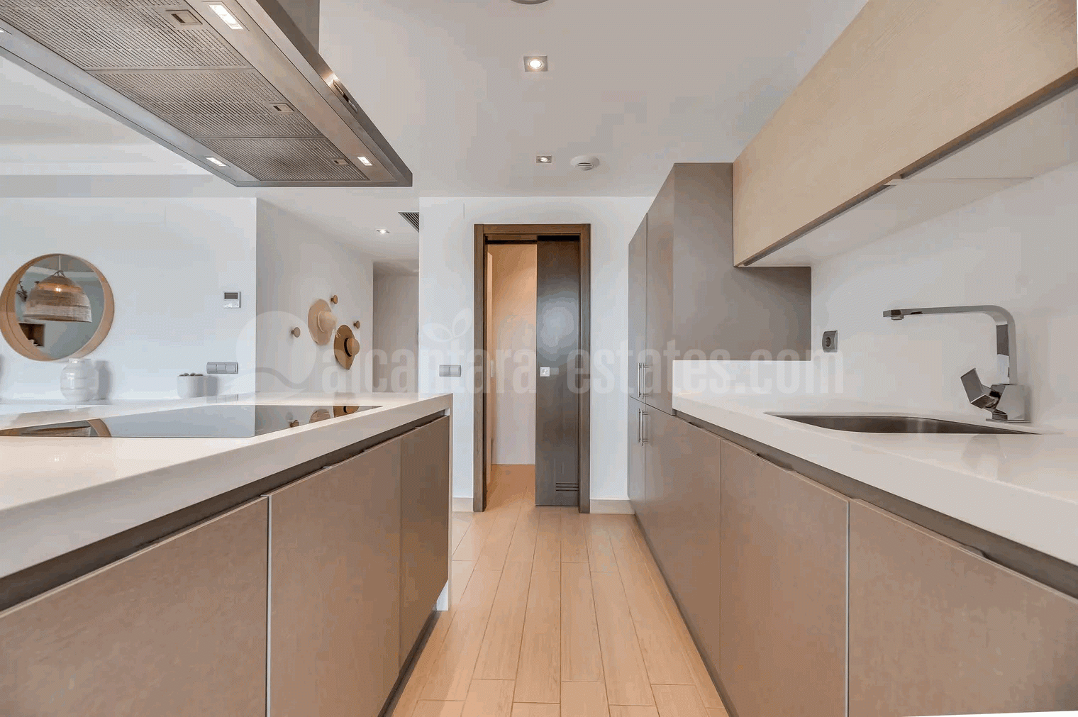 Apartamento Planta Baja en Los Arqueros, Benahavis