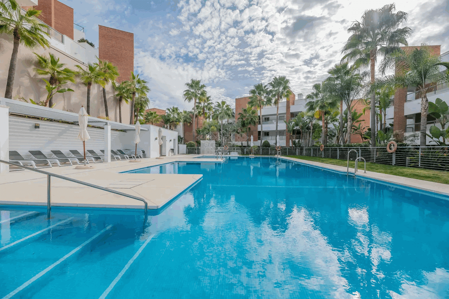 Ground Floor Apartment in Los Arqueros, Benahavis