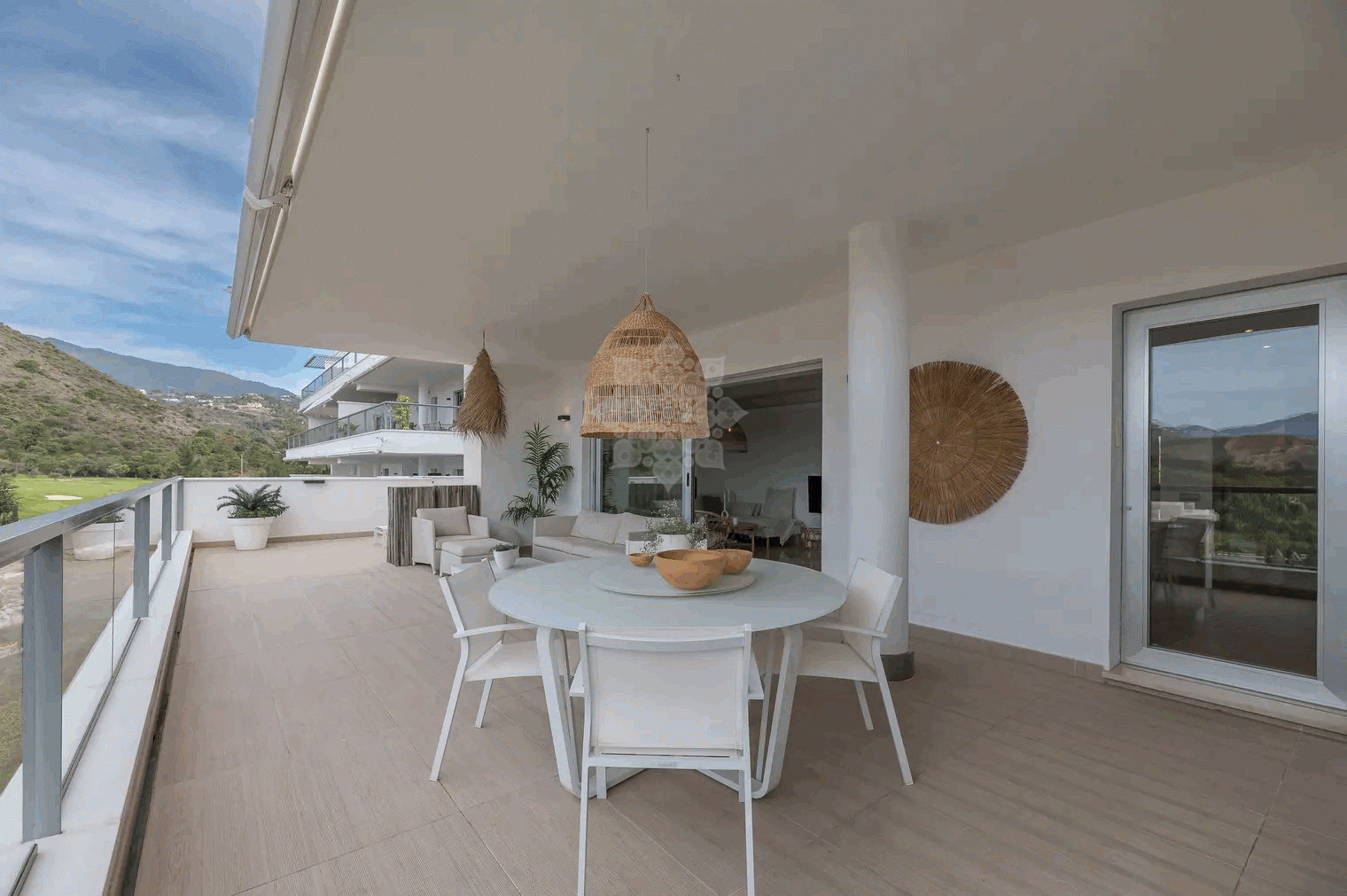 Ground Floor Apartment in Los Arqueros, Benahavis