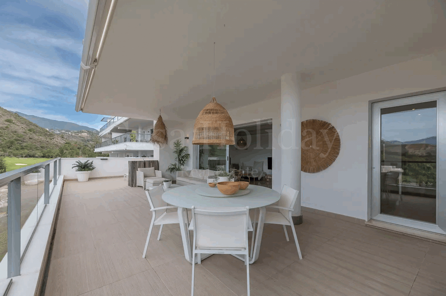 Apartamento Planta Baja en Los Arqueros, Benahavis