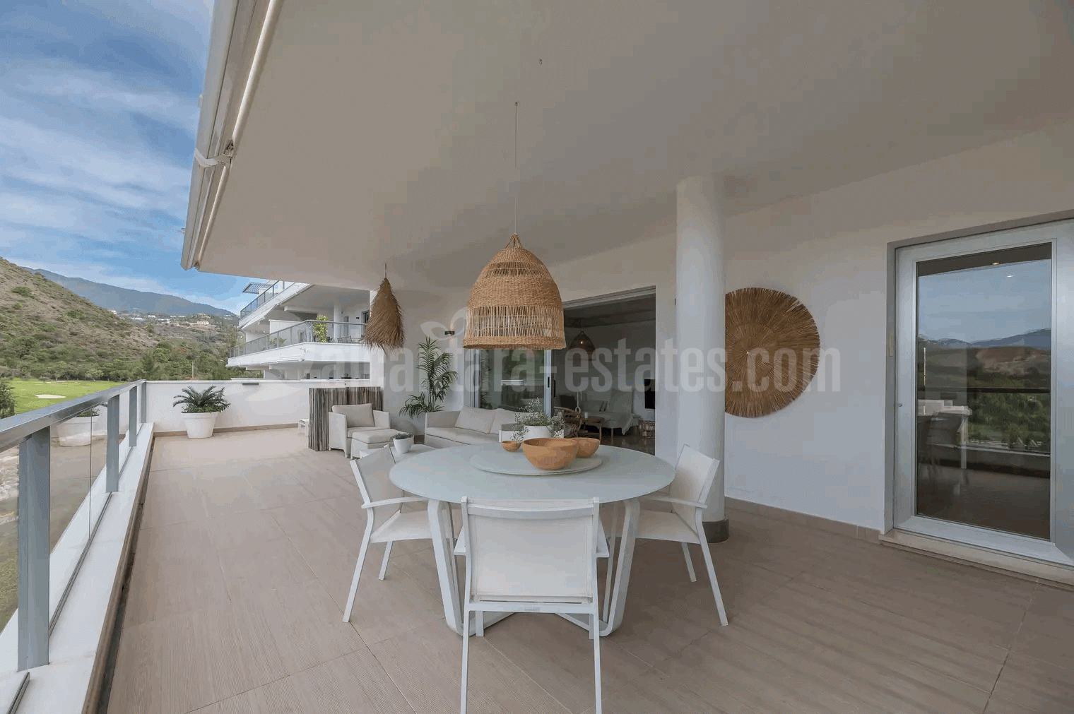 Apartamento Planta Baja en Los Arqueros, Benahavis