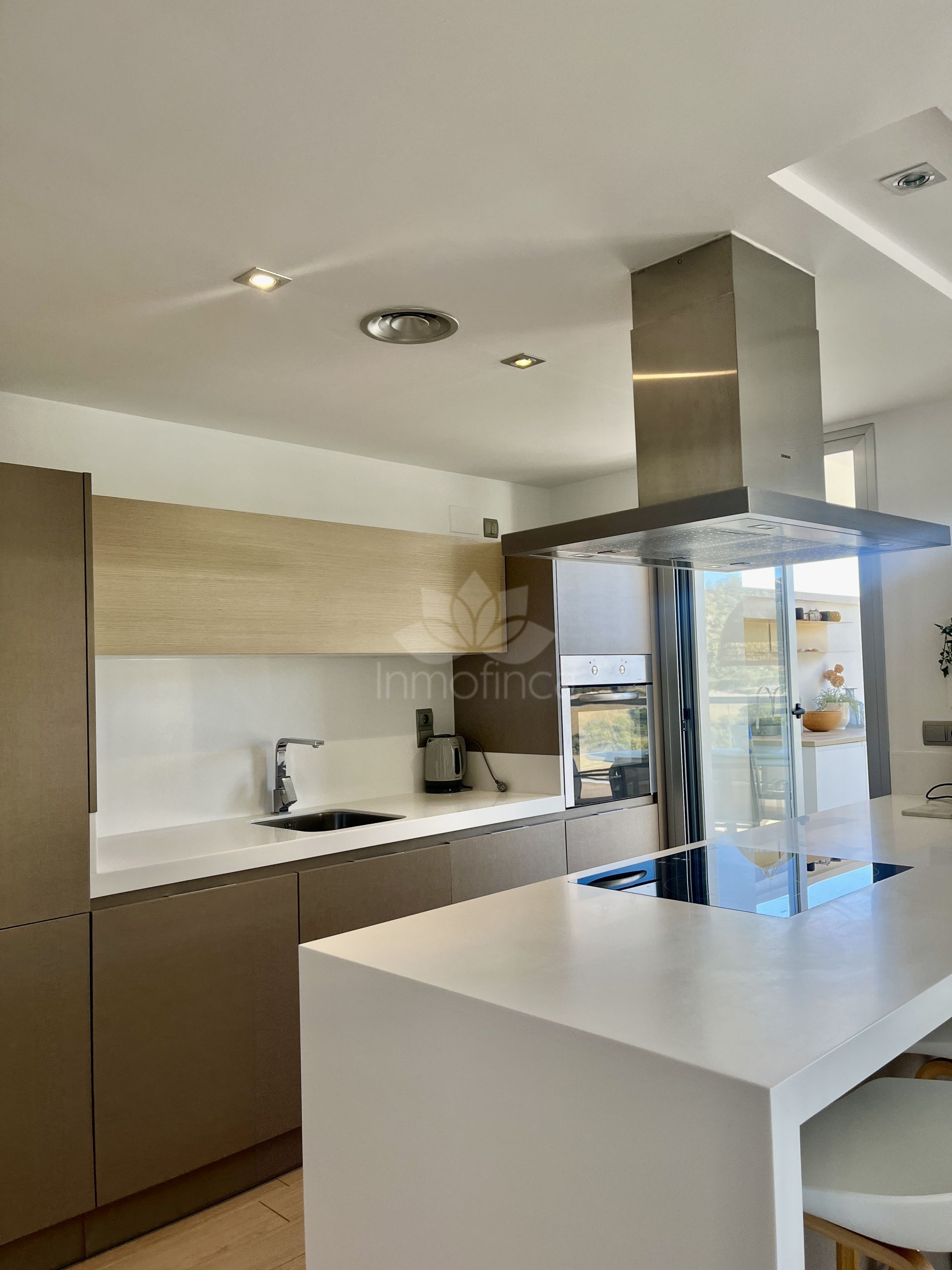 Apartamento Planta Baja en Los Arqueros, Benahavis