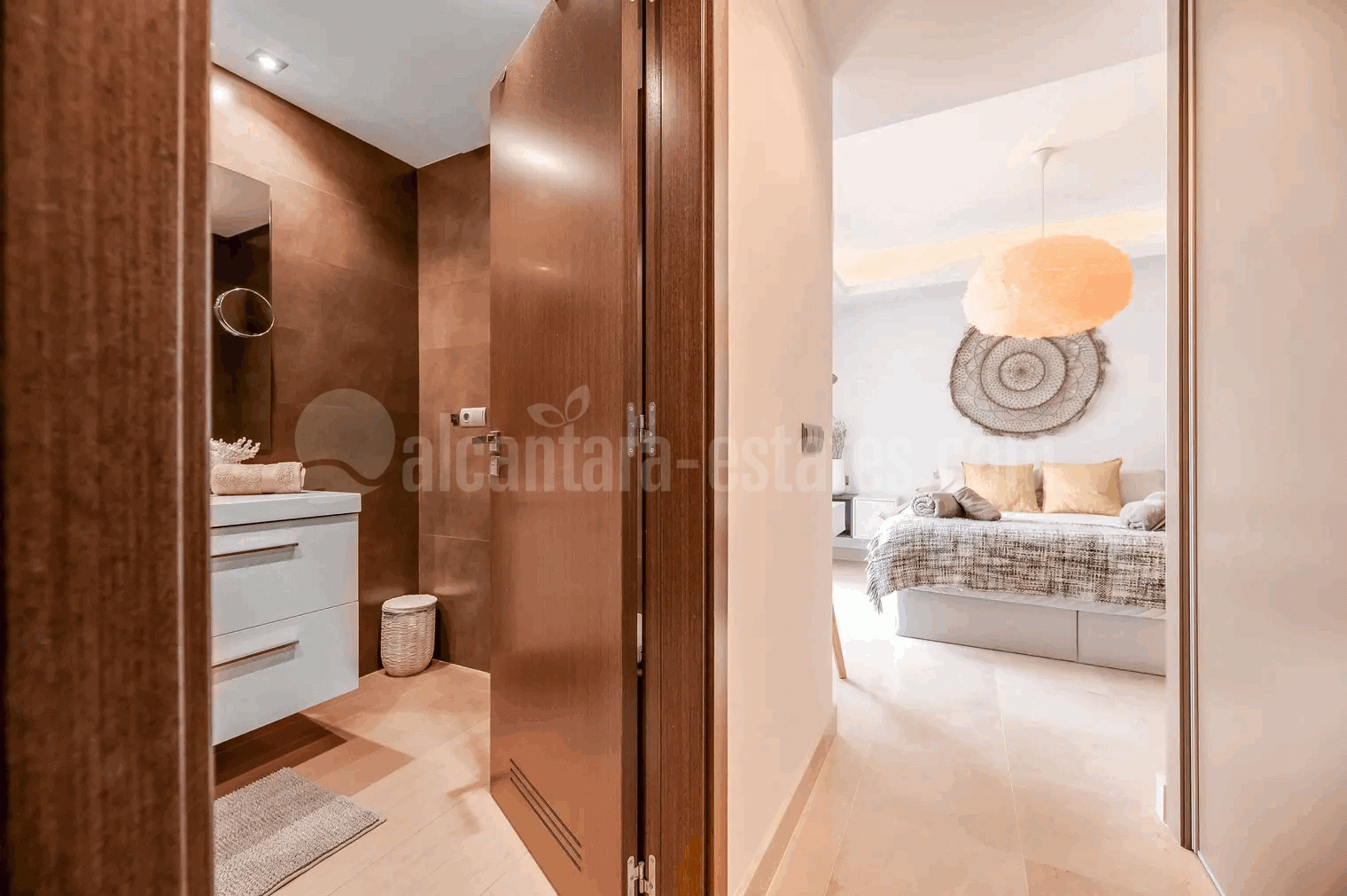 Apartamento Planta Baja en Los Arqueros, Benahavis