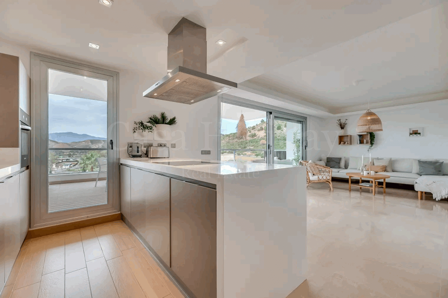 Apartamento Planta Baja en Los Arqueros, Benahavis