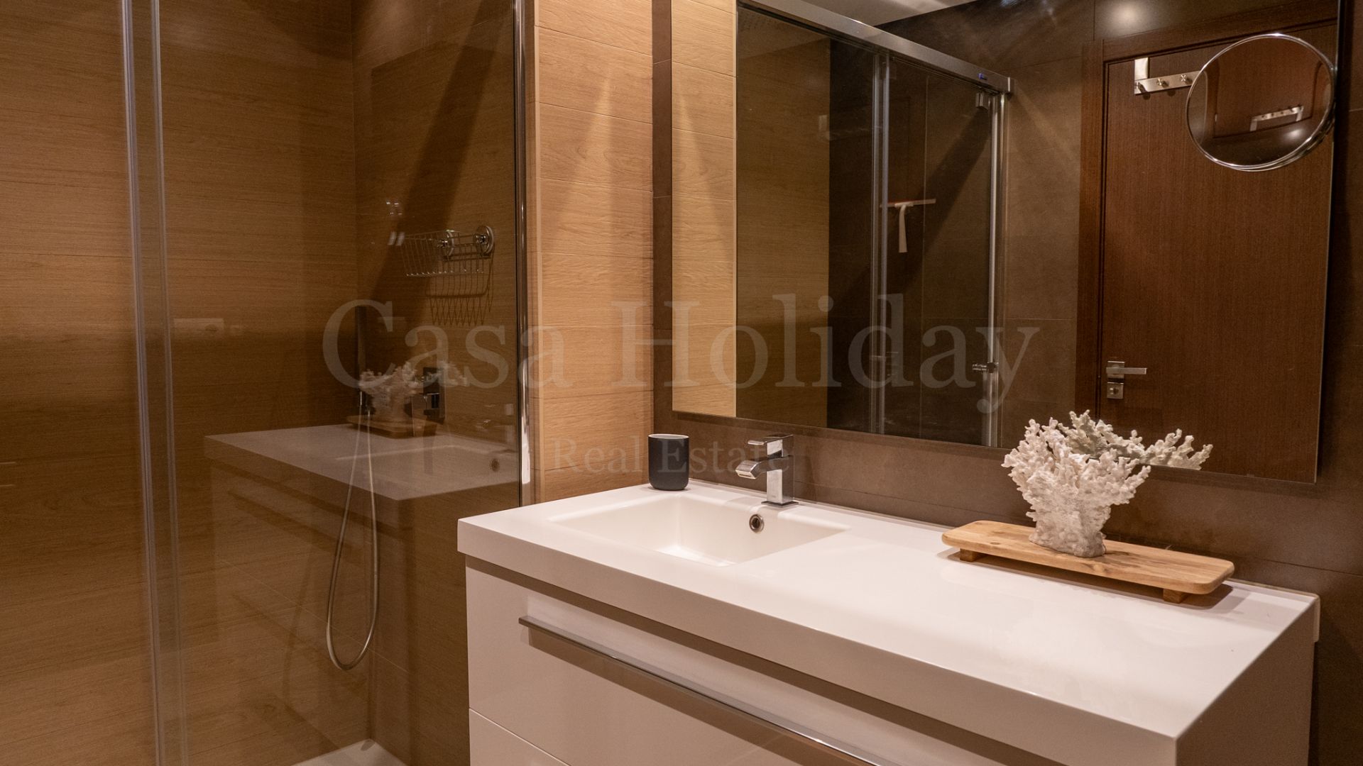 Apartamento Planta Baja en Los Arqueros, Benahavis