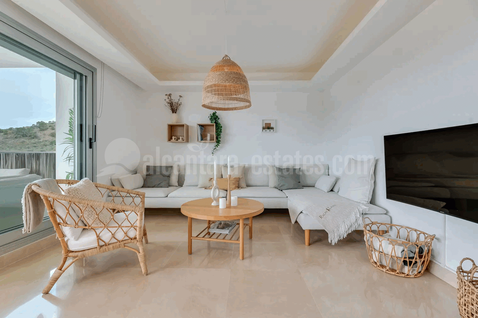 Apartamento Planta Baja en Los Arqueros, Benahavis