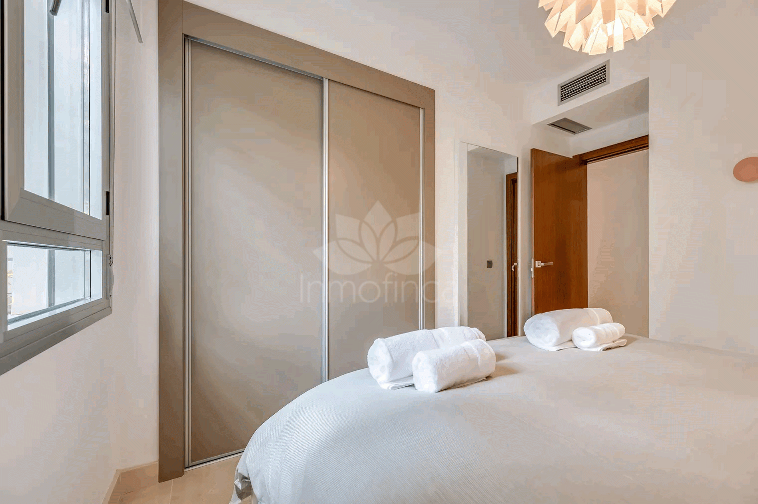 Apartamento Planta Baja en Los Arqueros, Benahavis