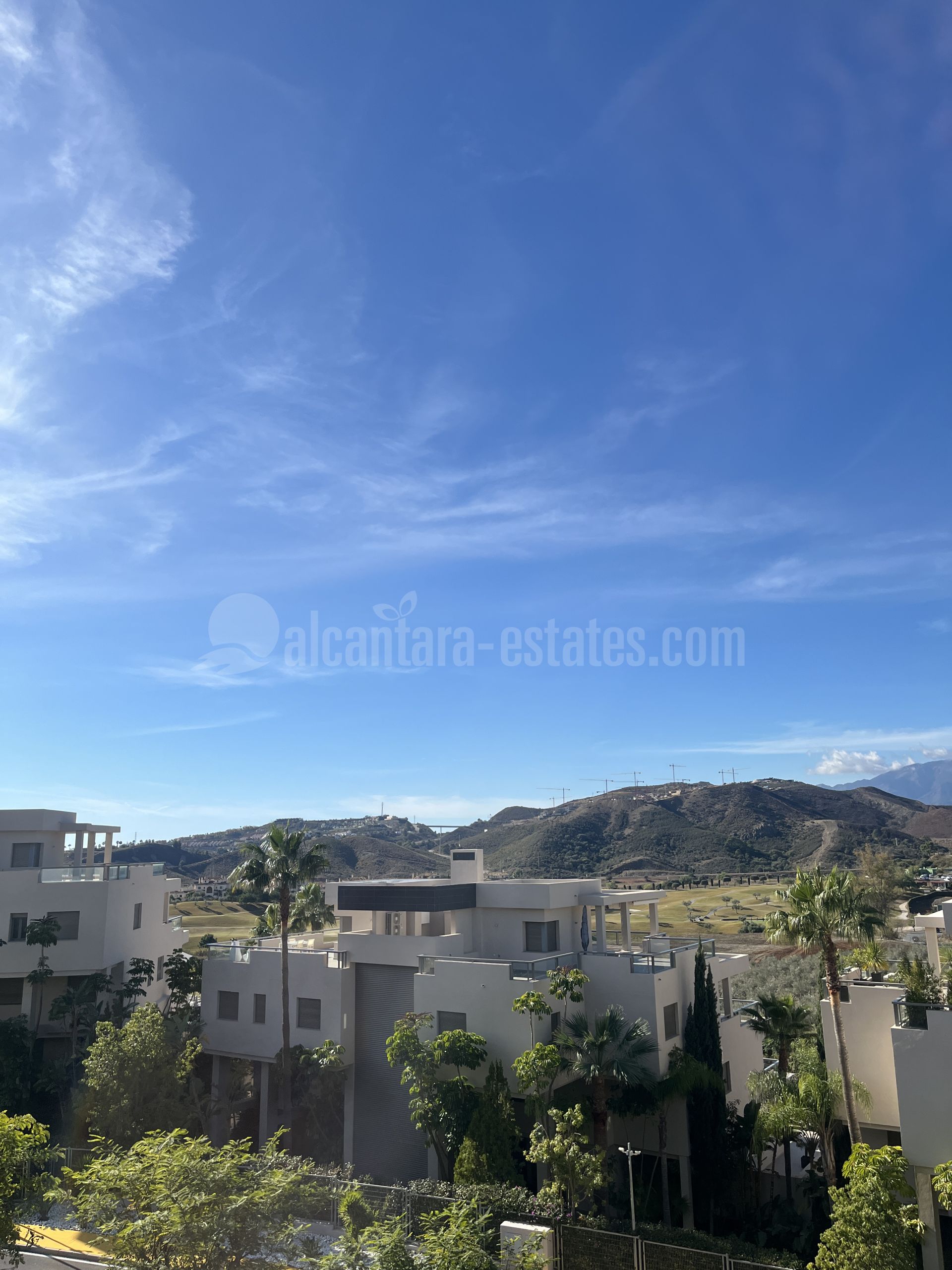 Apartamento Planta Baja en Los Arqueros, Benahavis