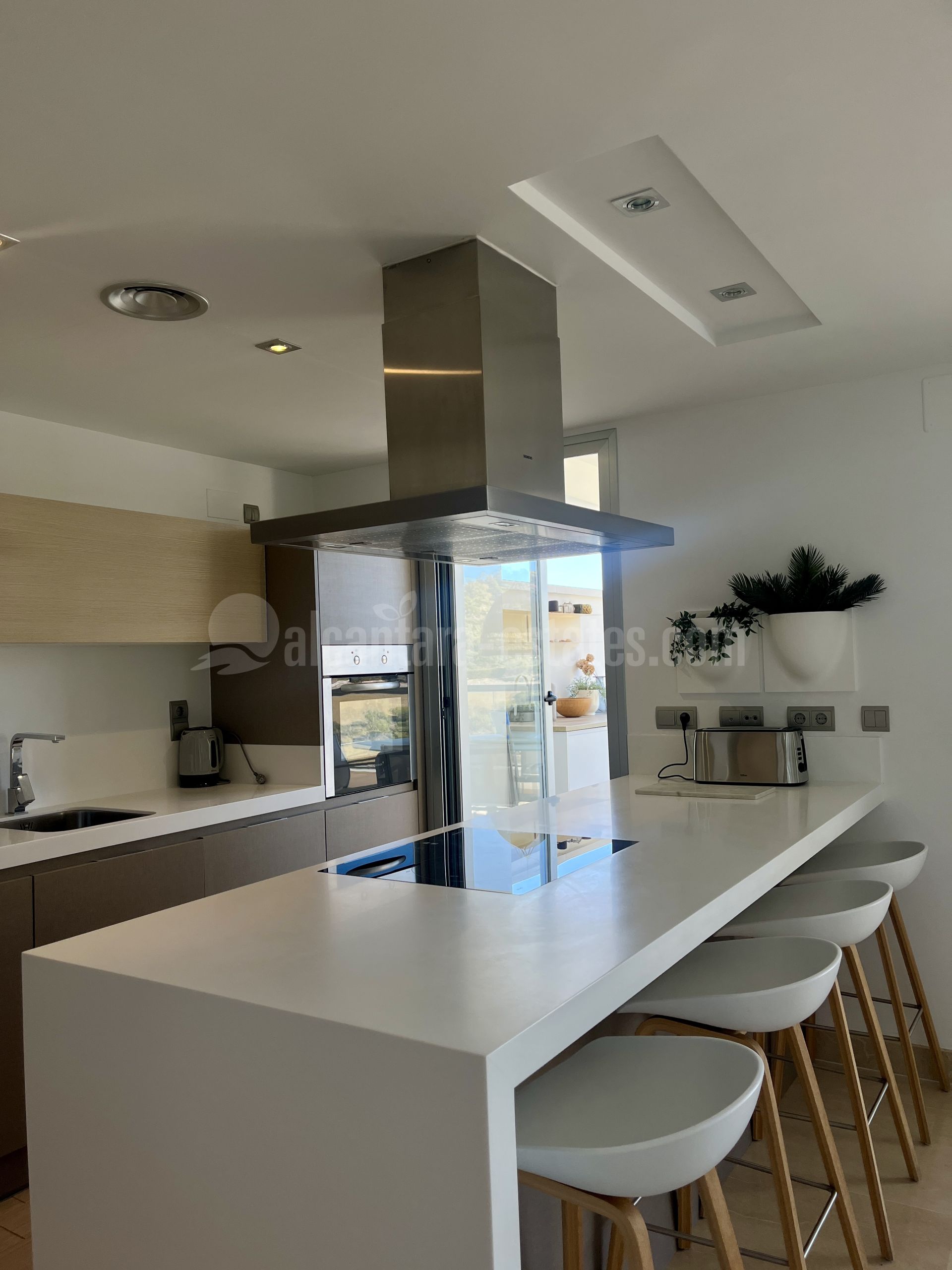 Apartamento Planta Baja en Los Arqueros, Benahavis