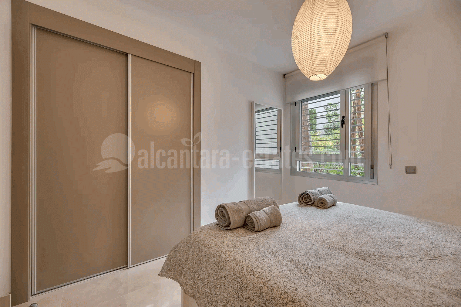 Apartamento Planta Baja en Los Arqueros, Benahavis