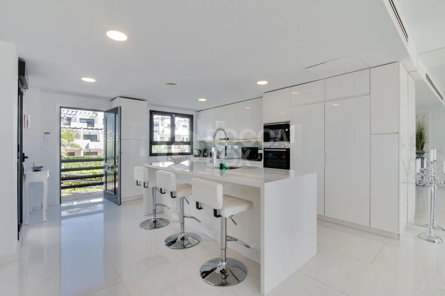 Luxury Sea-View Townhouse for Sale or Rent in Estepona | Sunset Resina Golf, Costa del Sol