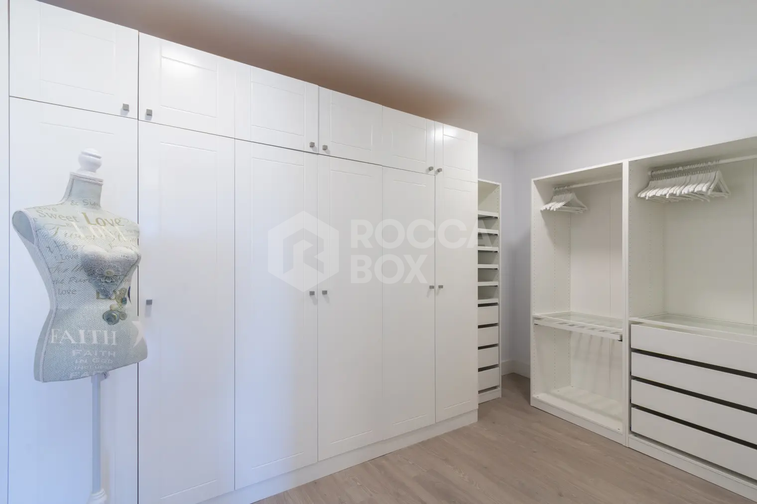 Luxury Sea-View Townhouse for Sale or Rent in Estepona | Sunset Resina Golf, Costa del Sol