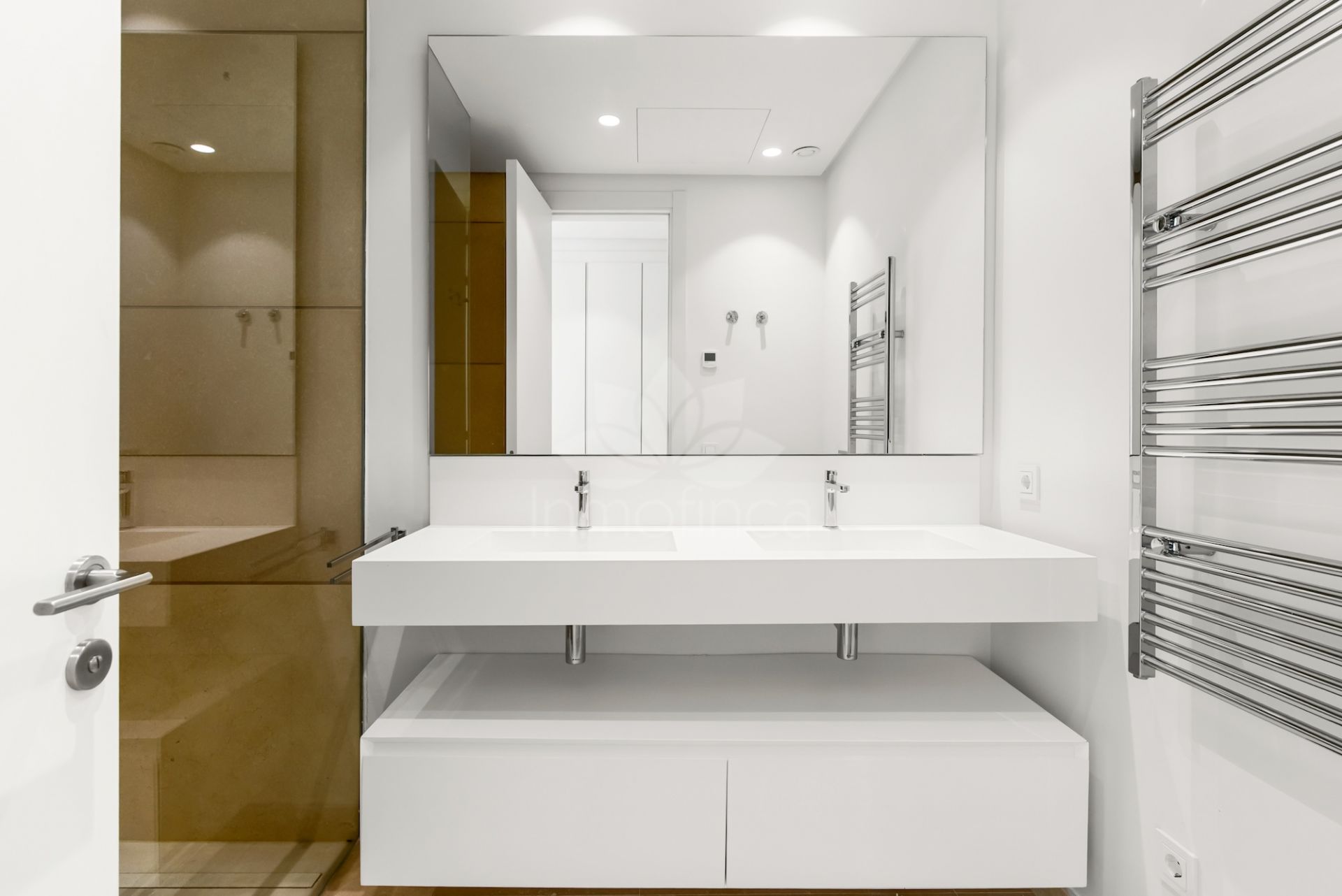 Duplex Planta Baja en Marbella Club Hills, Benahavis