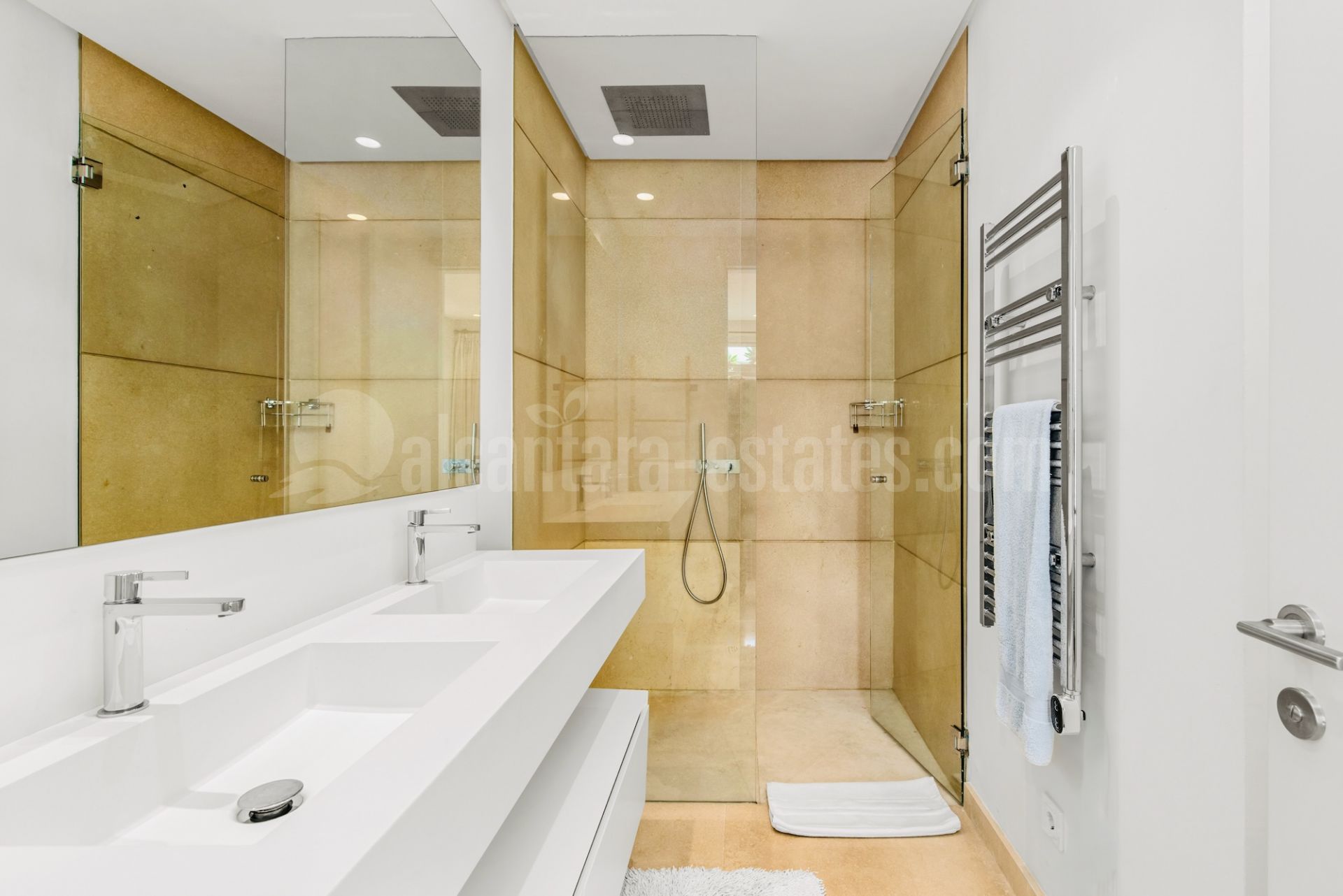 Ground Floor Duplex in Marbella Club Hills, Benahavis