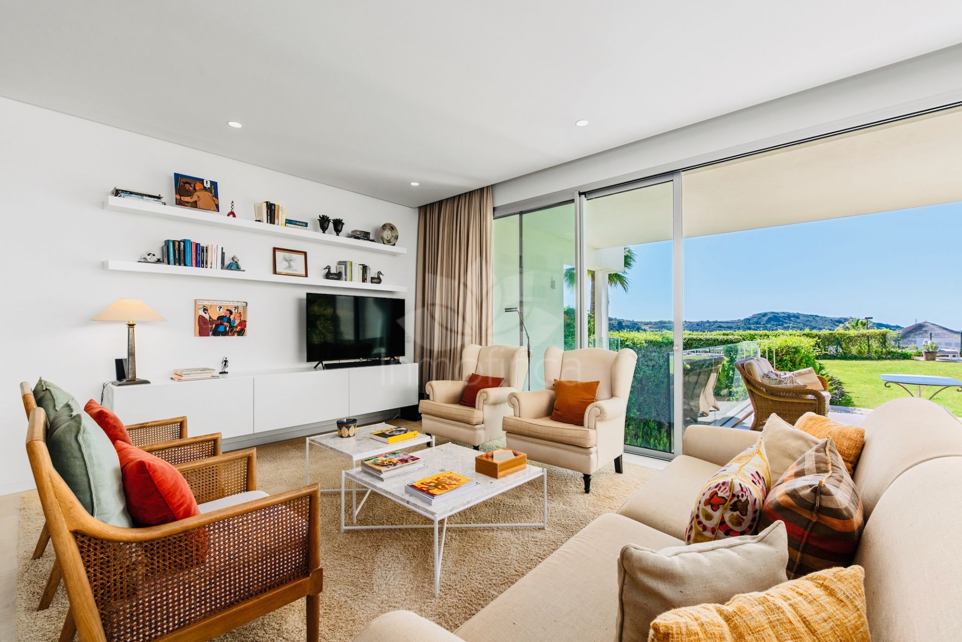 Duplex Planta Baja en Marbella Club Hills, Benahavis