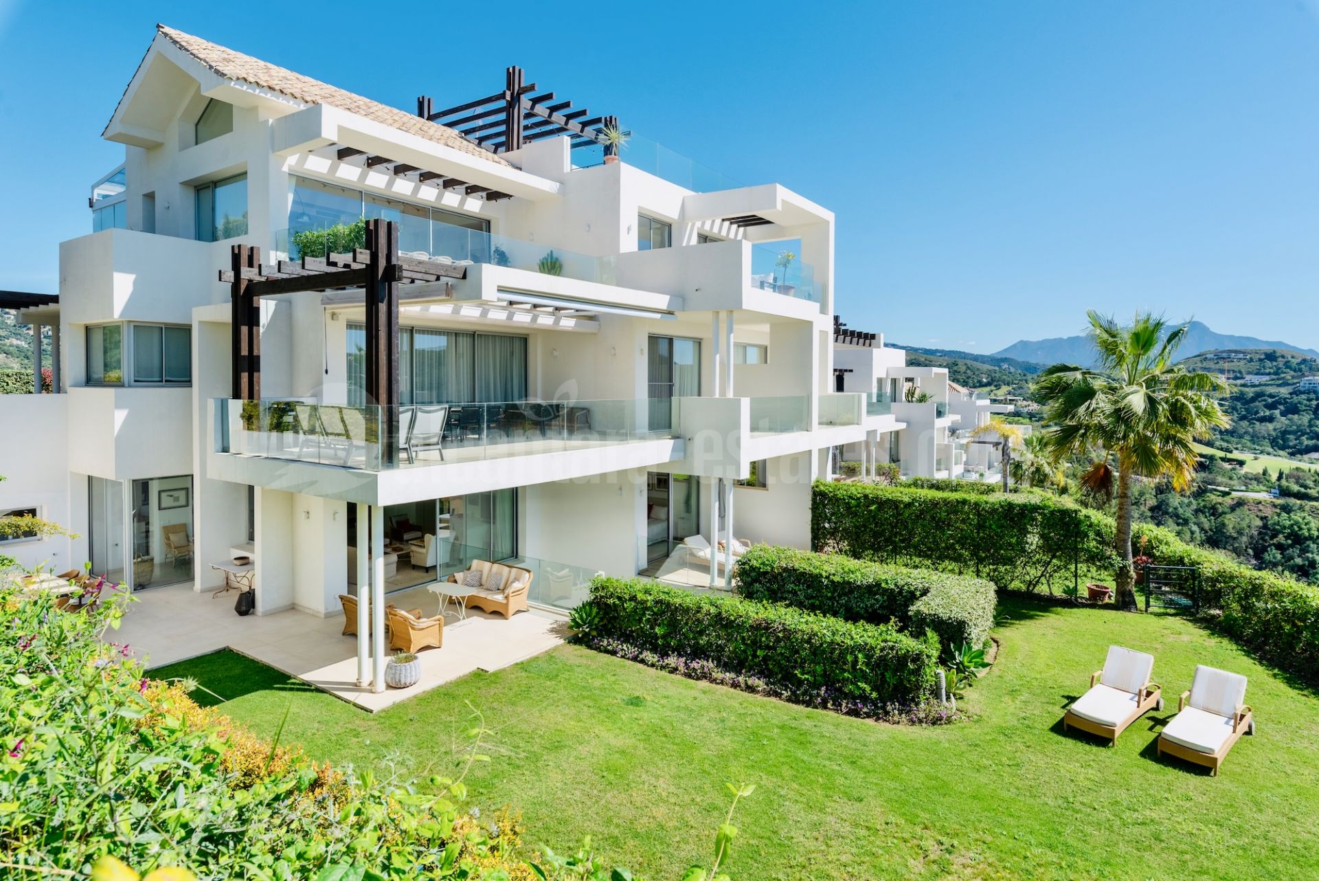 Ground Floor Duplex in Marbella Club Hills, Benahavis