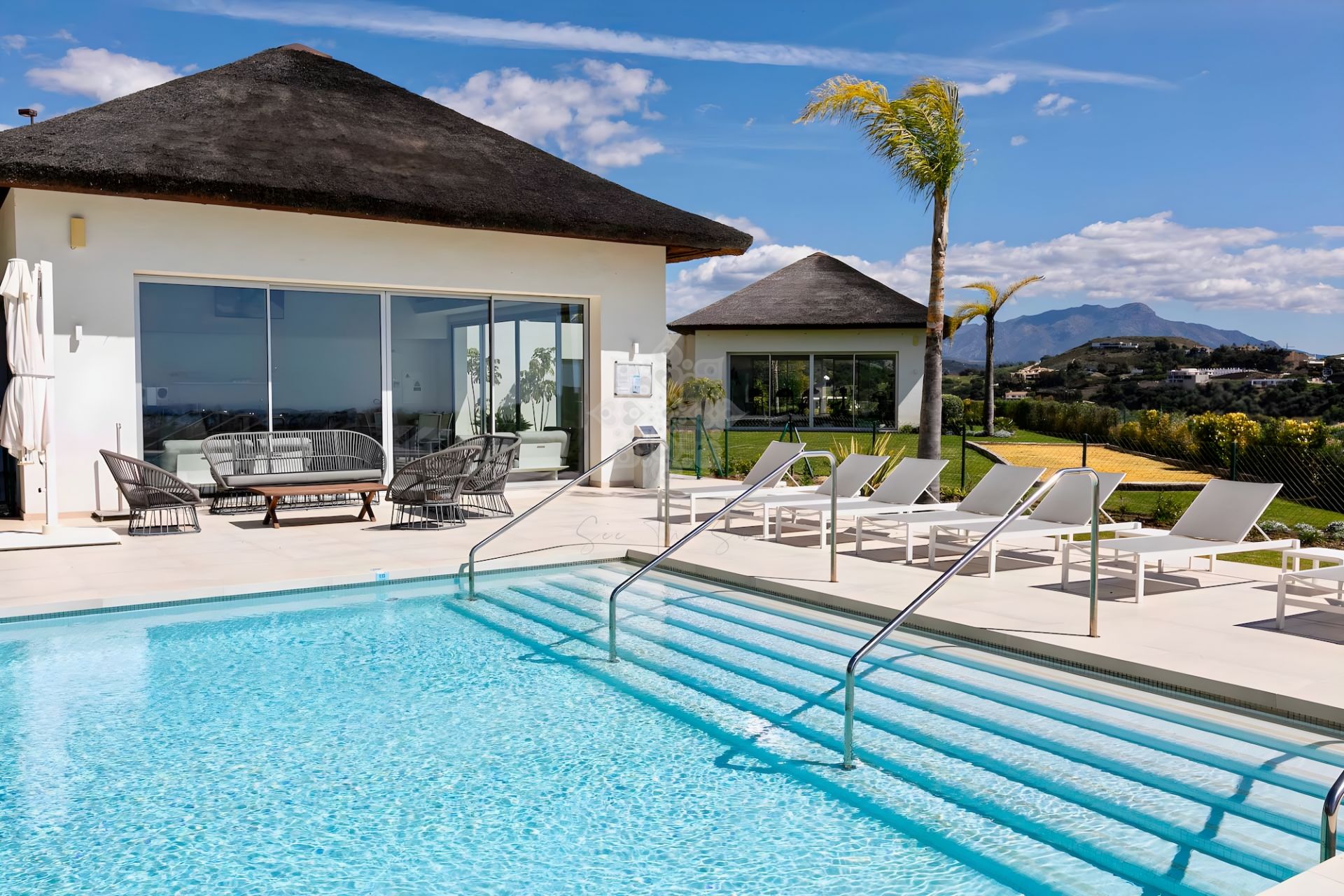 Ground Floor Duplex in Marbella Club Hills, Benahavis