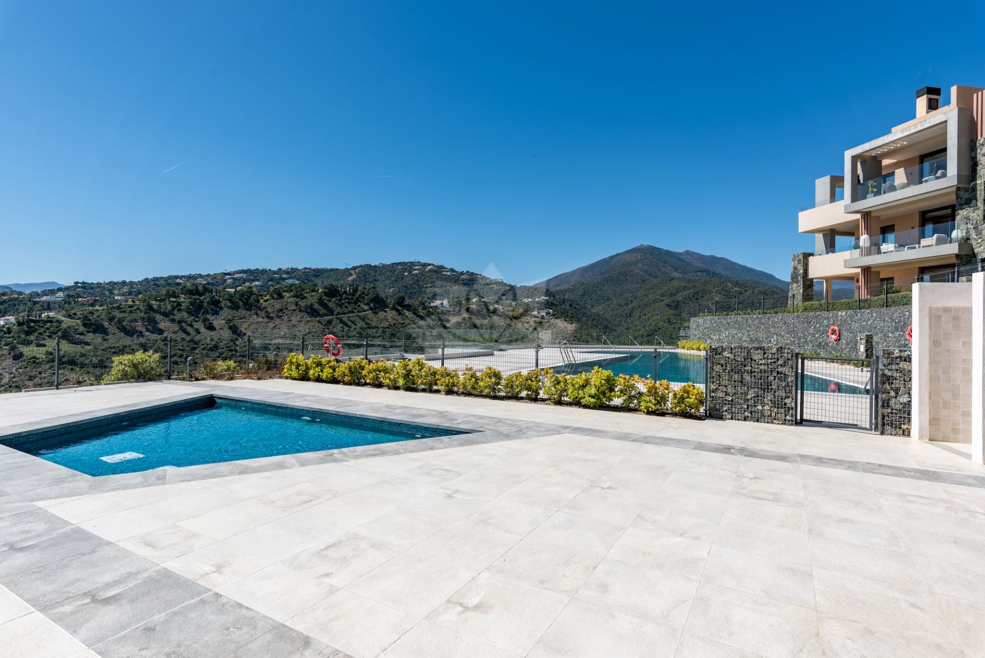 Ground Floor Apartment in Real de La Quinta, Benahavis